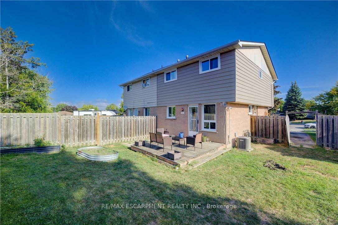Photo 23 of 7 Fuller Court, Hamilton, Stoney Creek Mountain — HOMEH