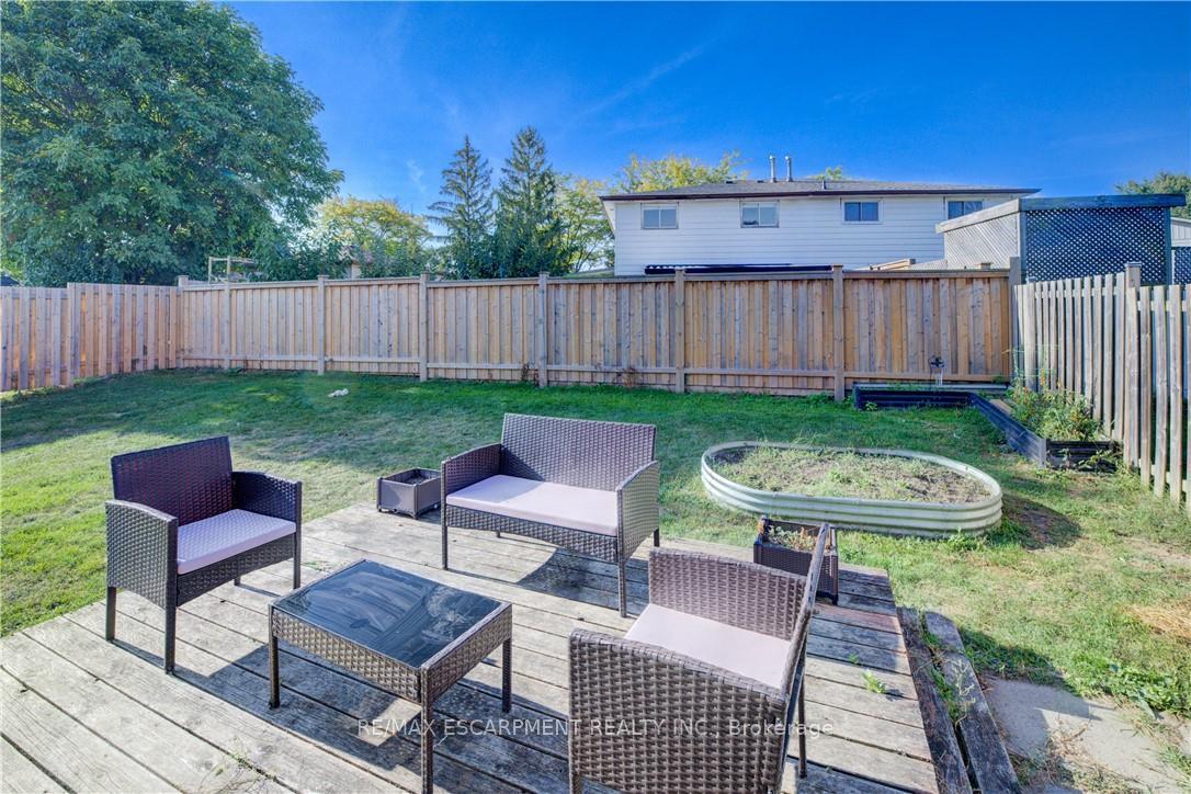 Photo 24 of 7 Fuller Court, Hamilton, Stoney Creek Mountain — HOMEH