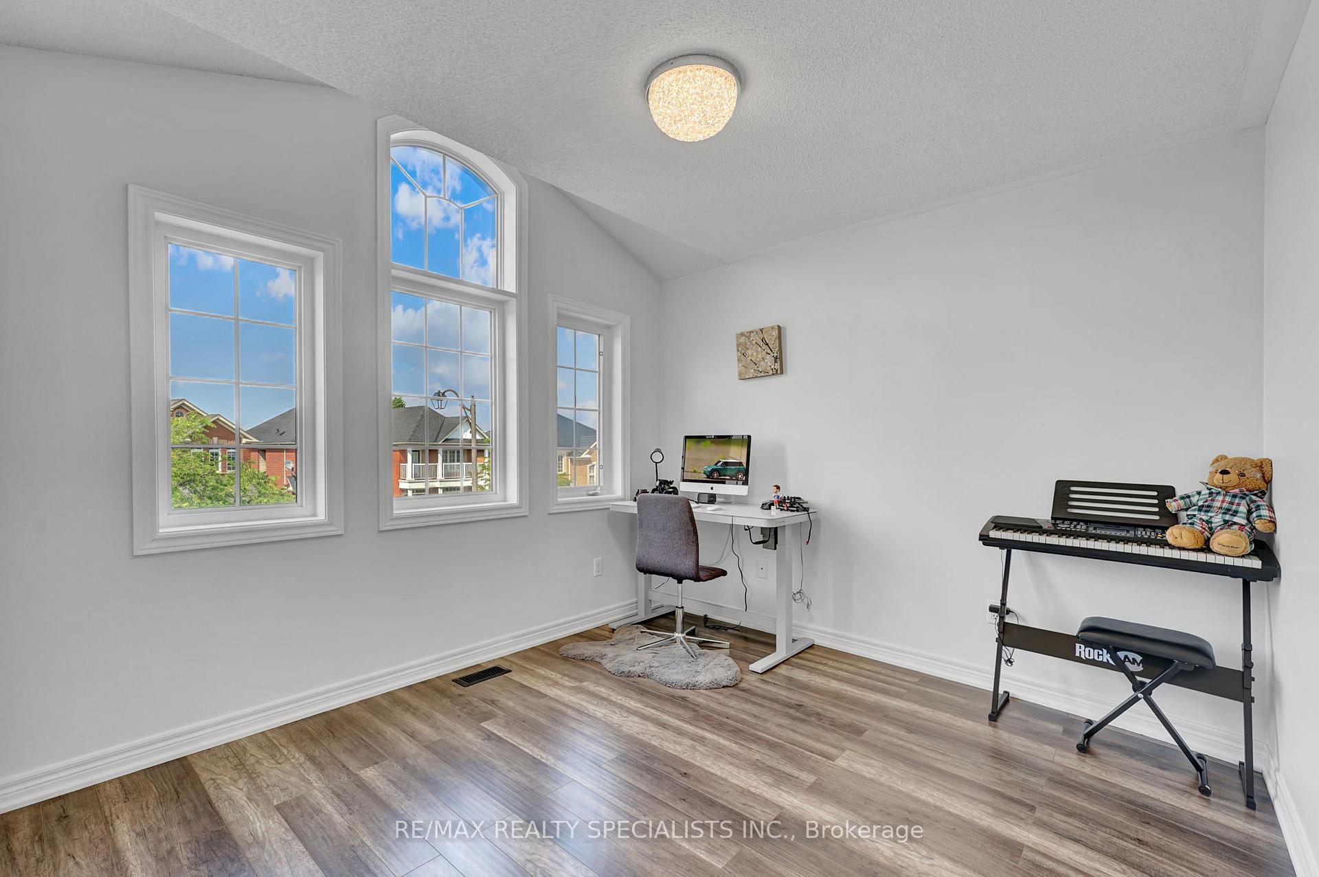 Photo 18 of 4 Tovey Terrace, Brampton, Sandringham-Wellington — HOMEH