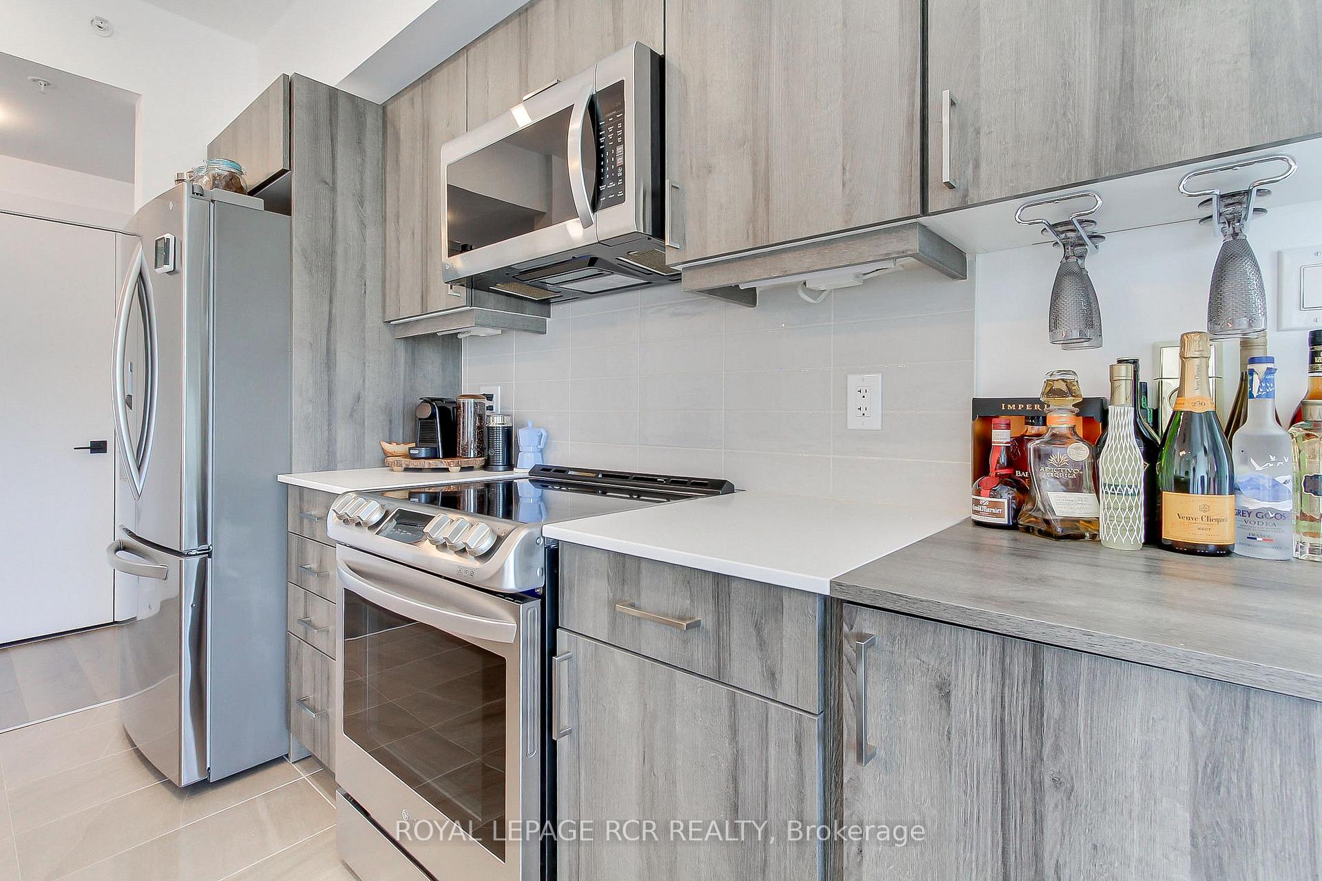Photo 18 of Unit 412, 10 Culinary Lane, Barrie, Rural Barrie Southeast — HOMEH