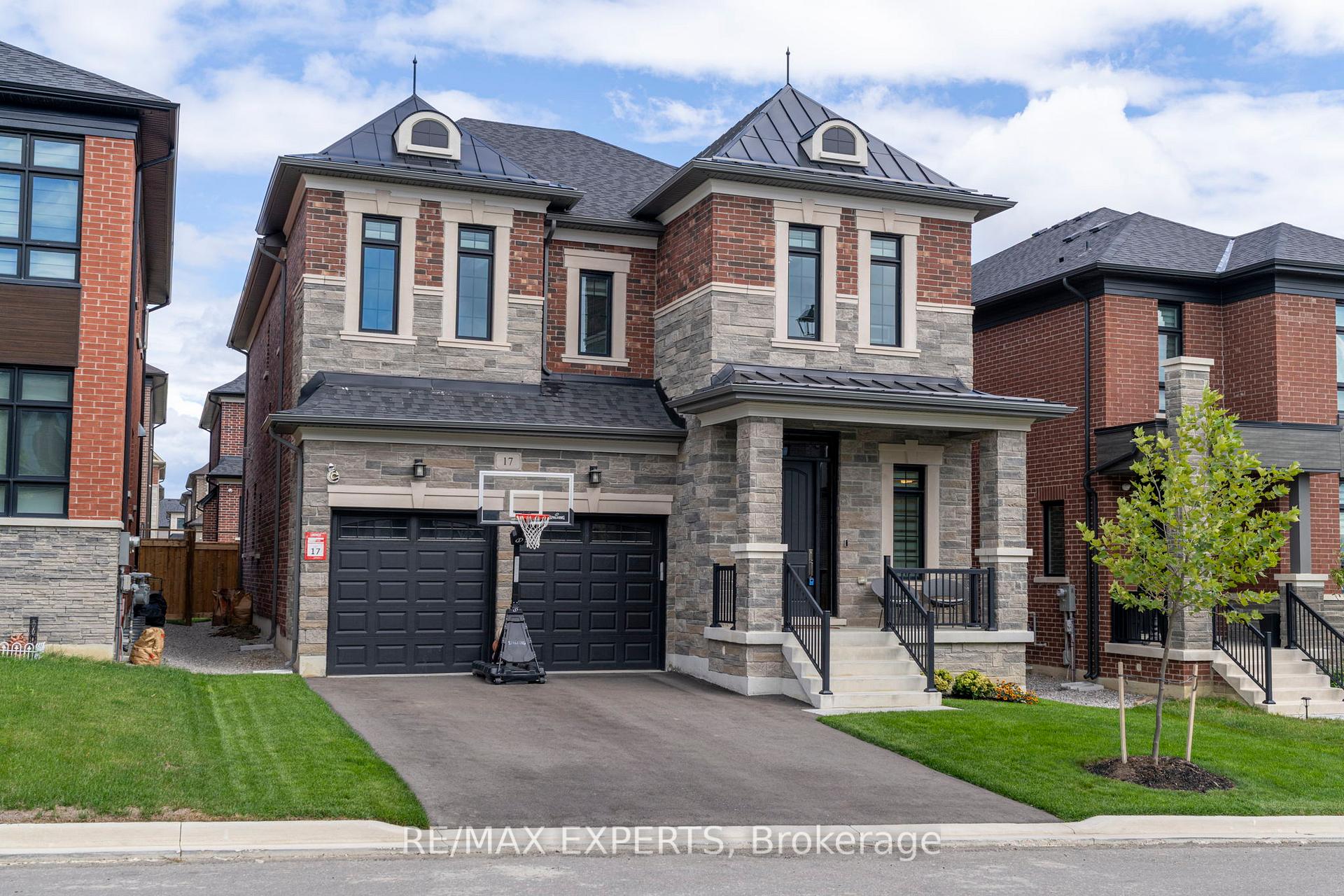 Front of 17 Kinburn Crescent