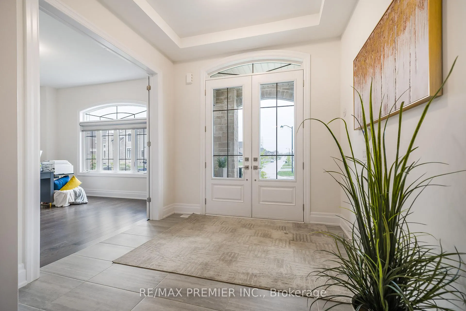 Photo 5 of 30 Enclave Court, Vaughan, Kleinburg — HOMEH