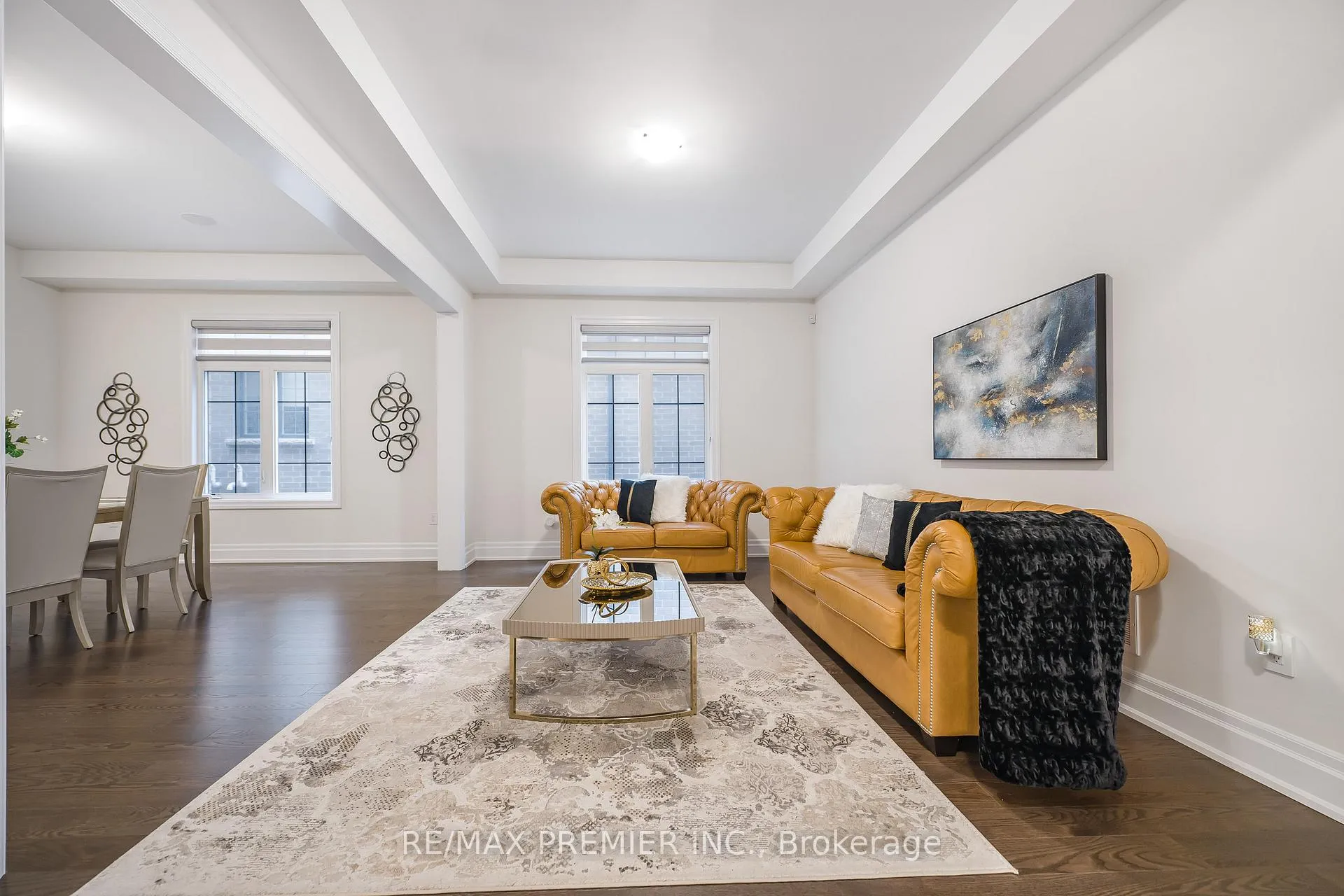 Photo 9 of 30 Enclave Court, Vaughan, Kleinburg — HOMEH