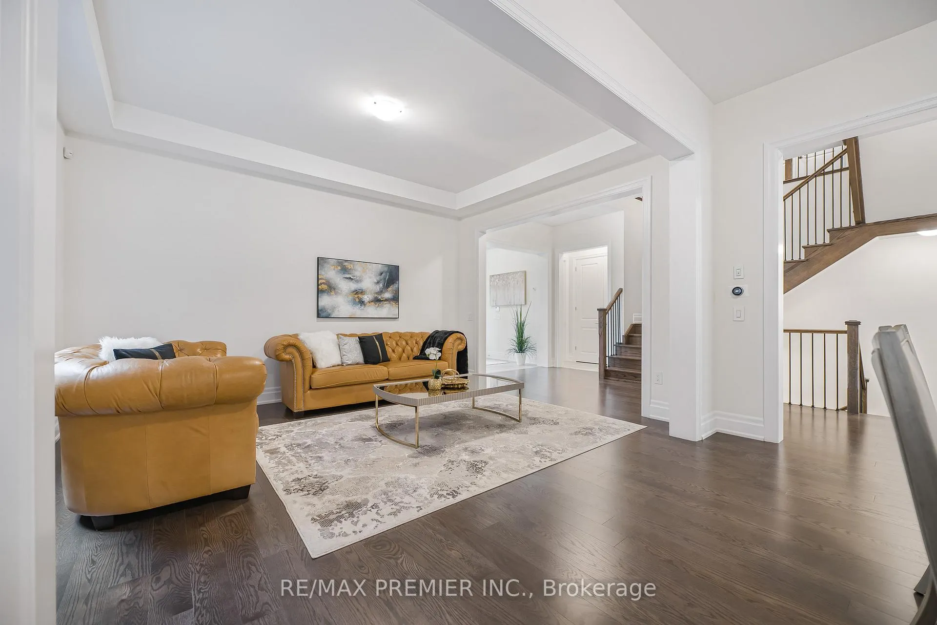 Photo 10 of 30 Enclave Court, Vaughan, Kleinburg — HOMEH