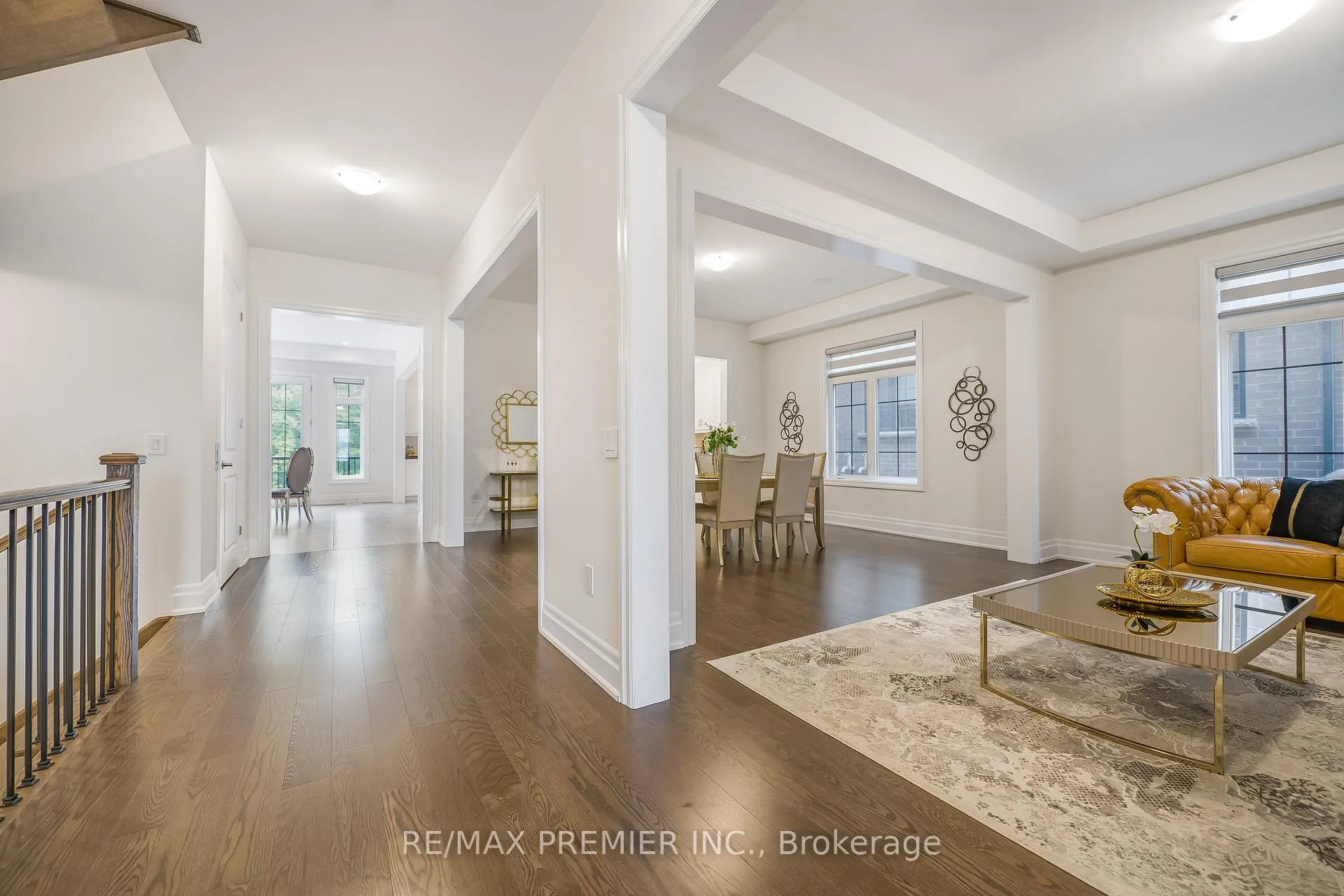 Photo 11 of 30 Enclave Court, Vaughan, Kleinburg — HOMEH