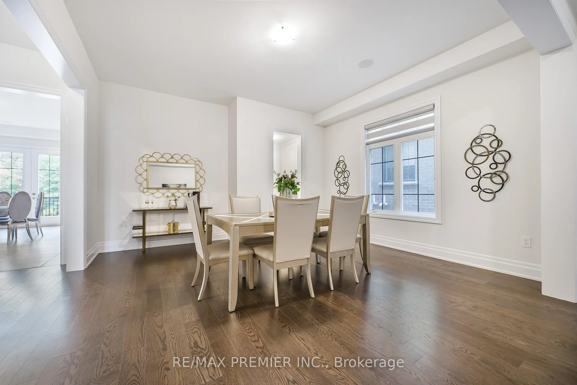 Photo 14 of 30 Enclave Court, Vaughan, Kleinburg — HOMEH