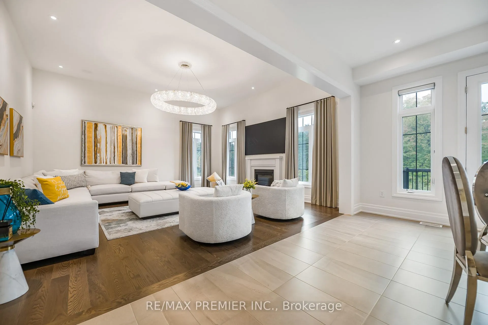 Photo 24 of 30 Enclave Court, Vaughan, Kleinburg — HOMEH