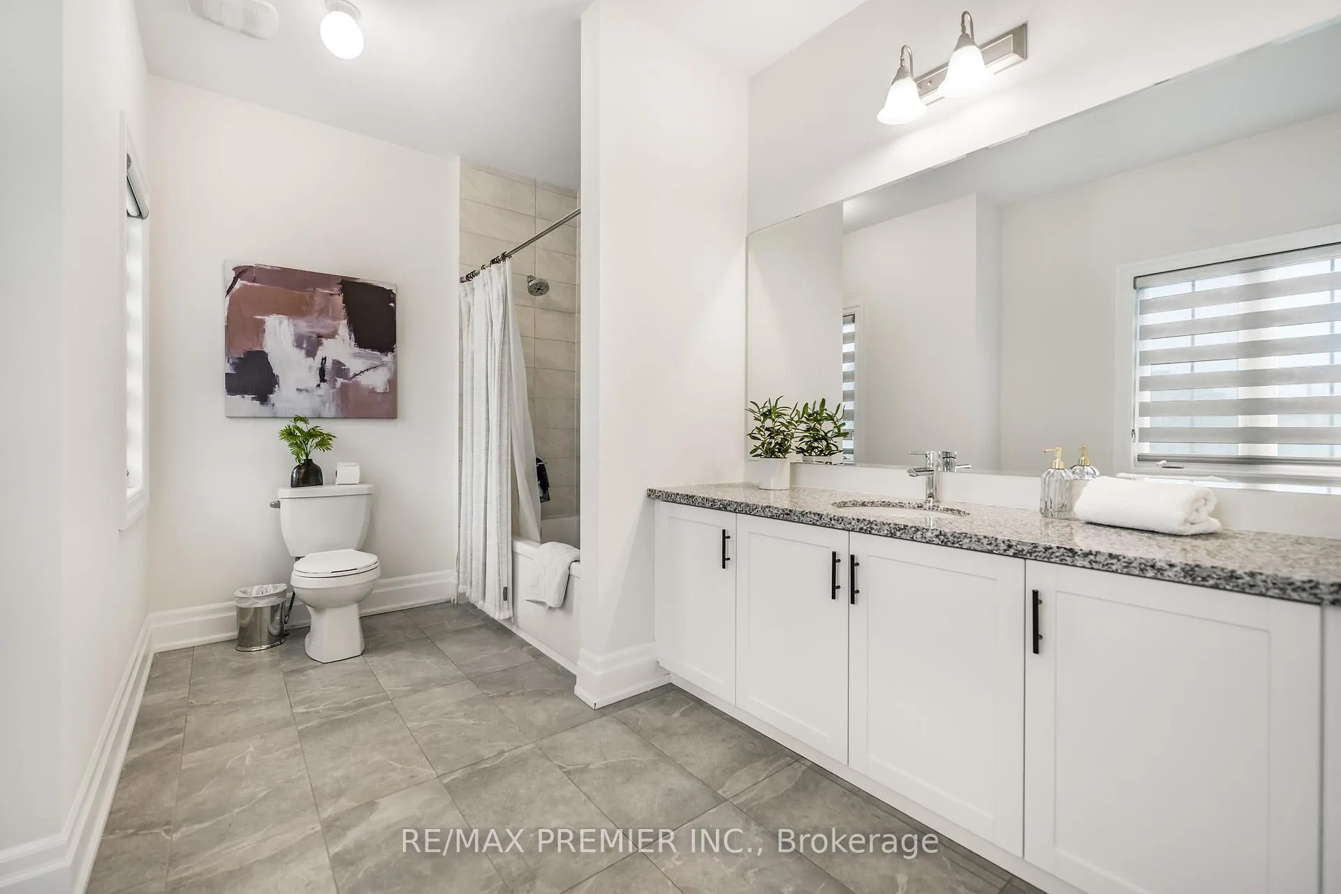 Photo 34 of 30 Enclave Court, Vaughan, Kleinburg — HOMEH