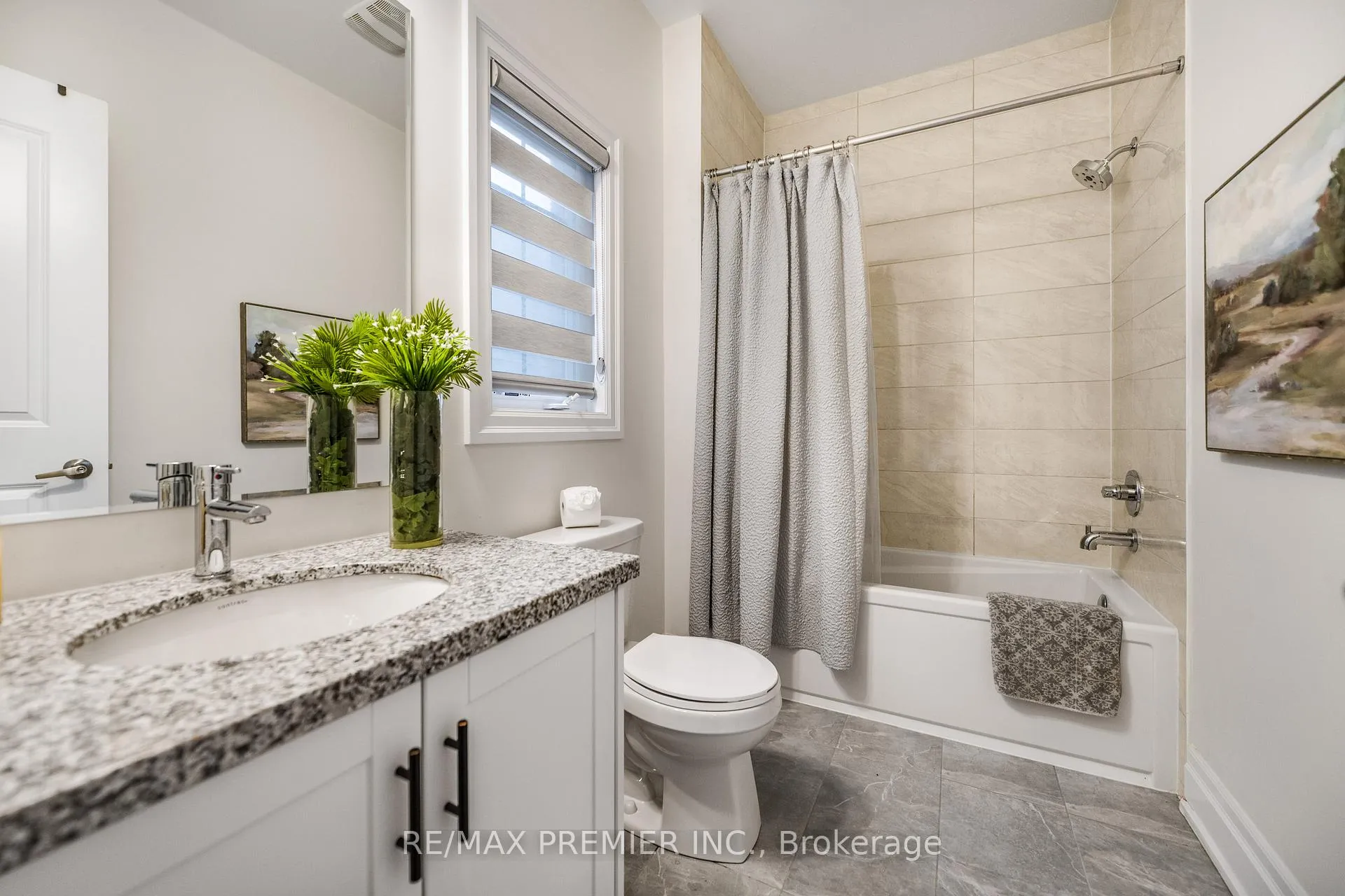 Photo 35 of 30 Enclave Court, Vaughan, Kleinburg — HOMEH