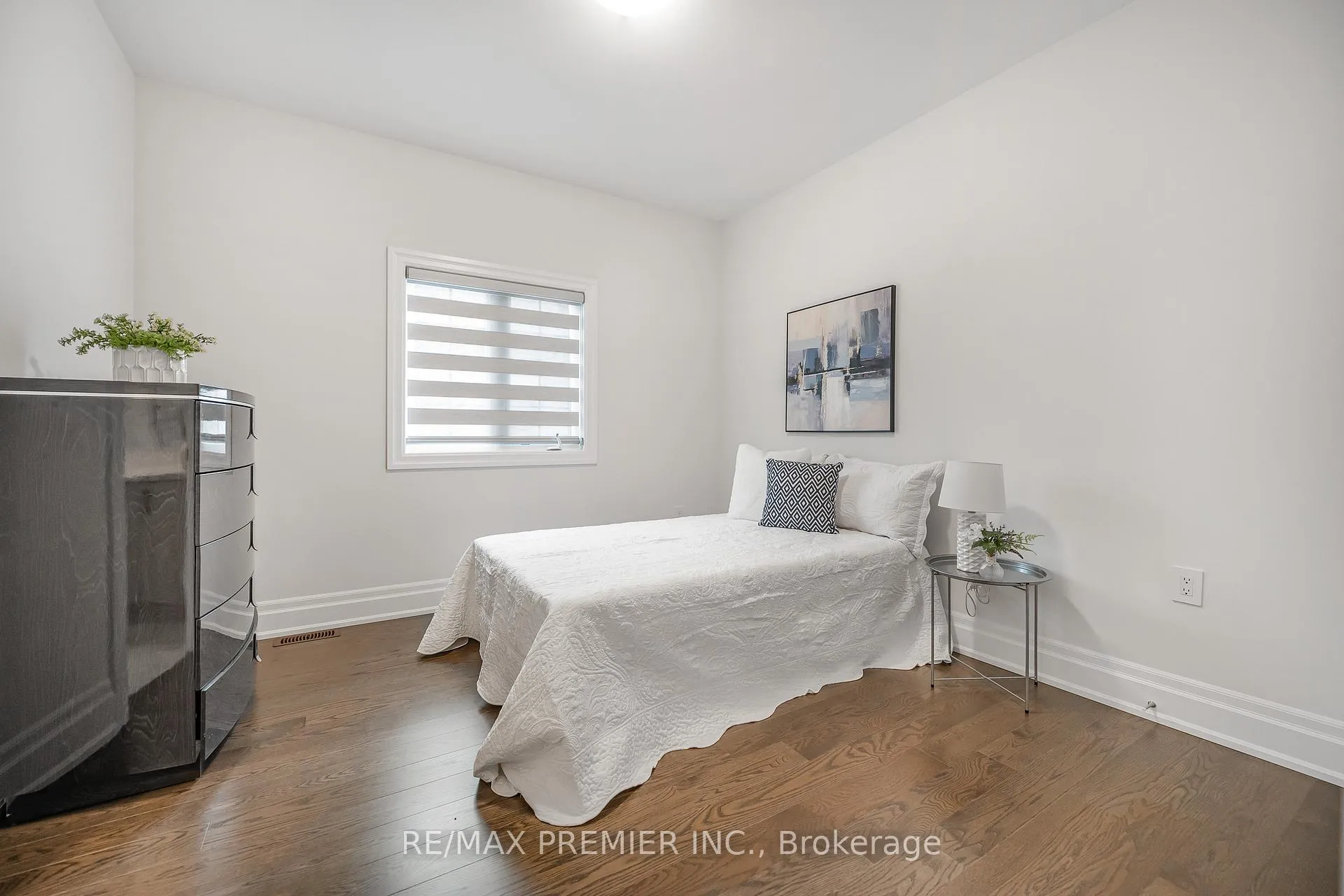 Photo 39 of 30 Enclave Court, Vaughan, Kleinburg — HOMEH
