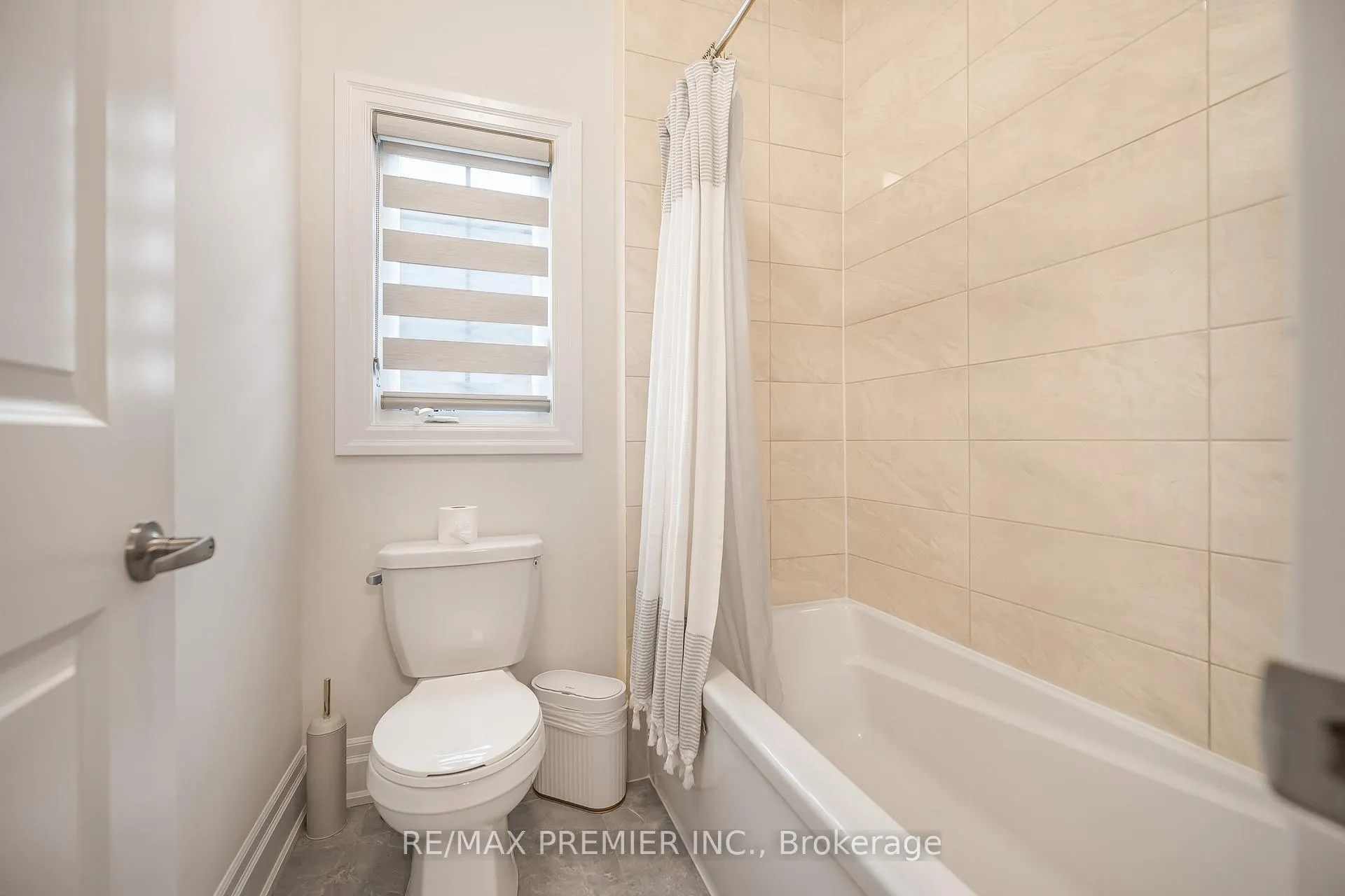 Photo 41 of 30 Enclave Court, Vaughan, Kleinburg — HOMEH