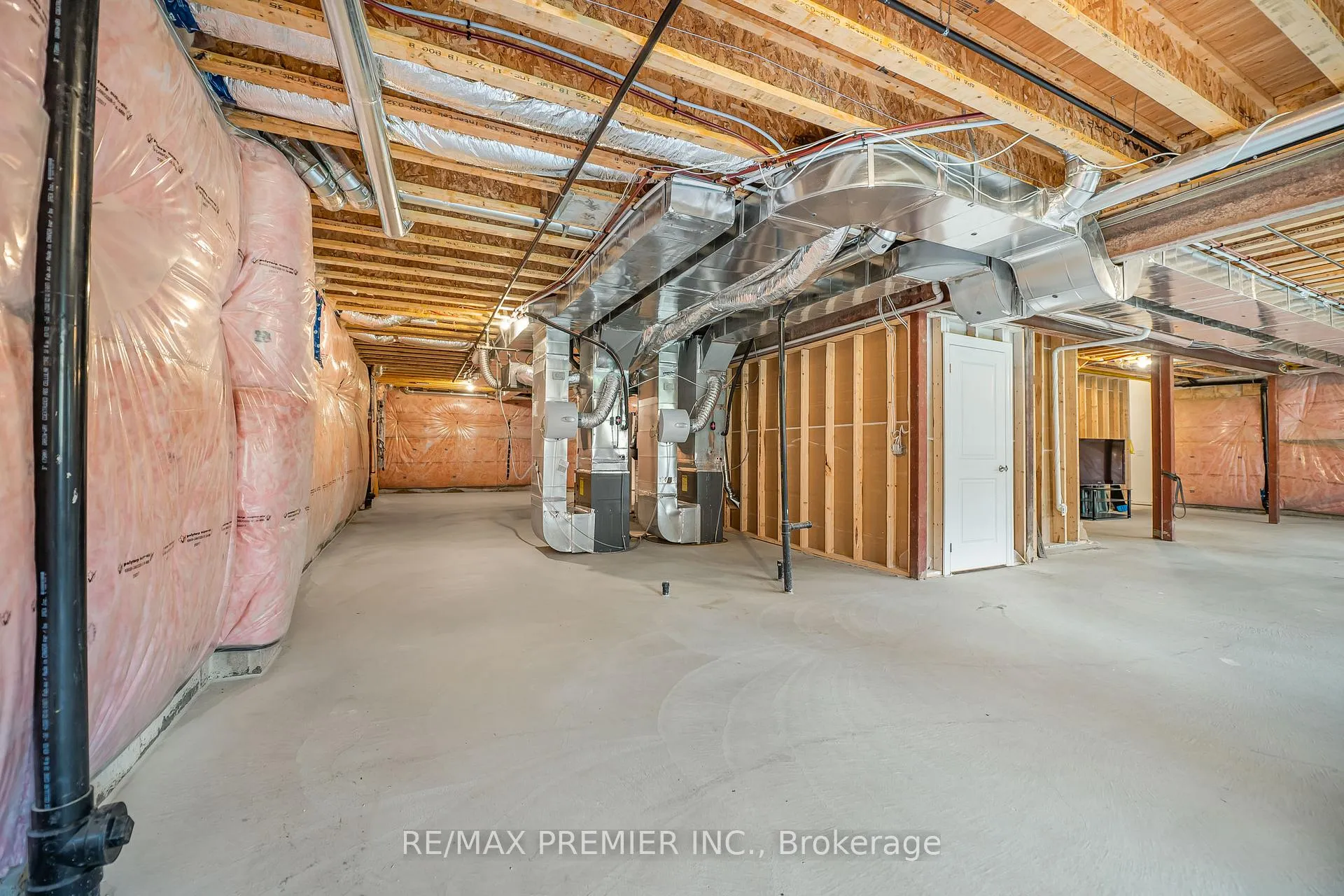 Photo 44 of 30 Enclave Court, Vaughan, Kleinburg — HOMEH