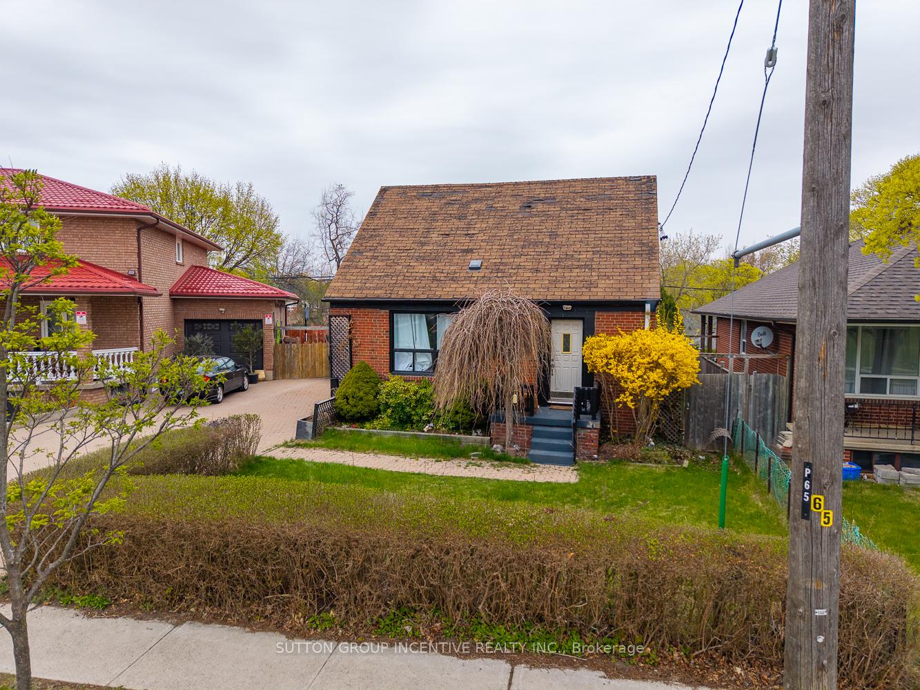 Front of 65 Barrhead Crescent