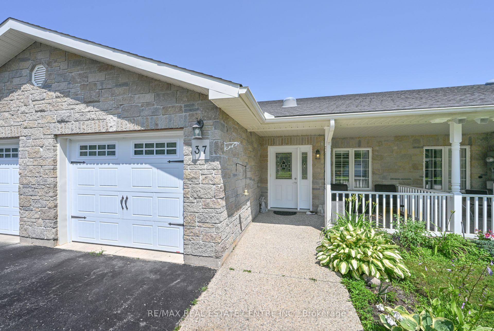 Front of 37 Garden Grove Crescent