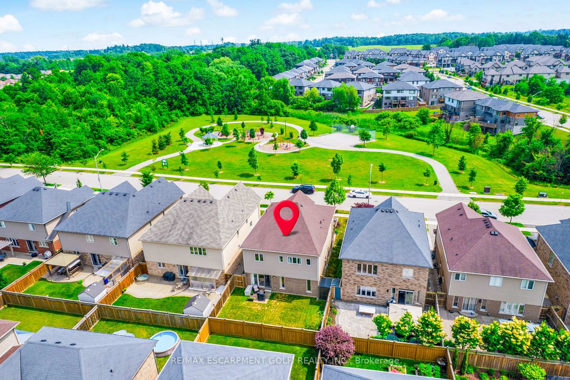 Photo 3 of 168 Bookjans Drive, Hamilton, Meadowlands — HOMEH
