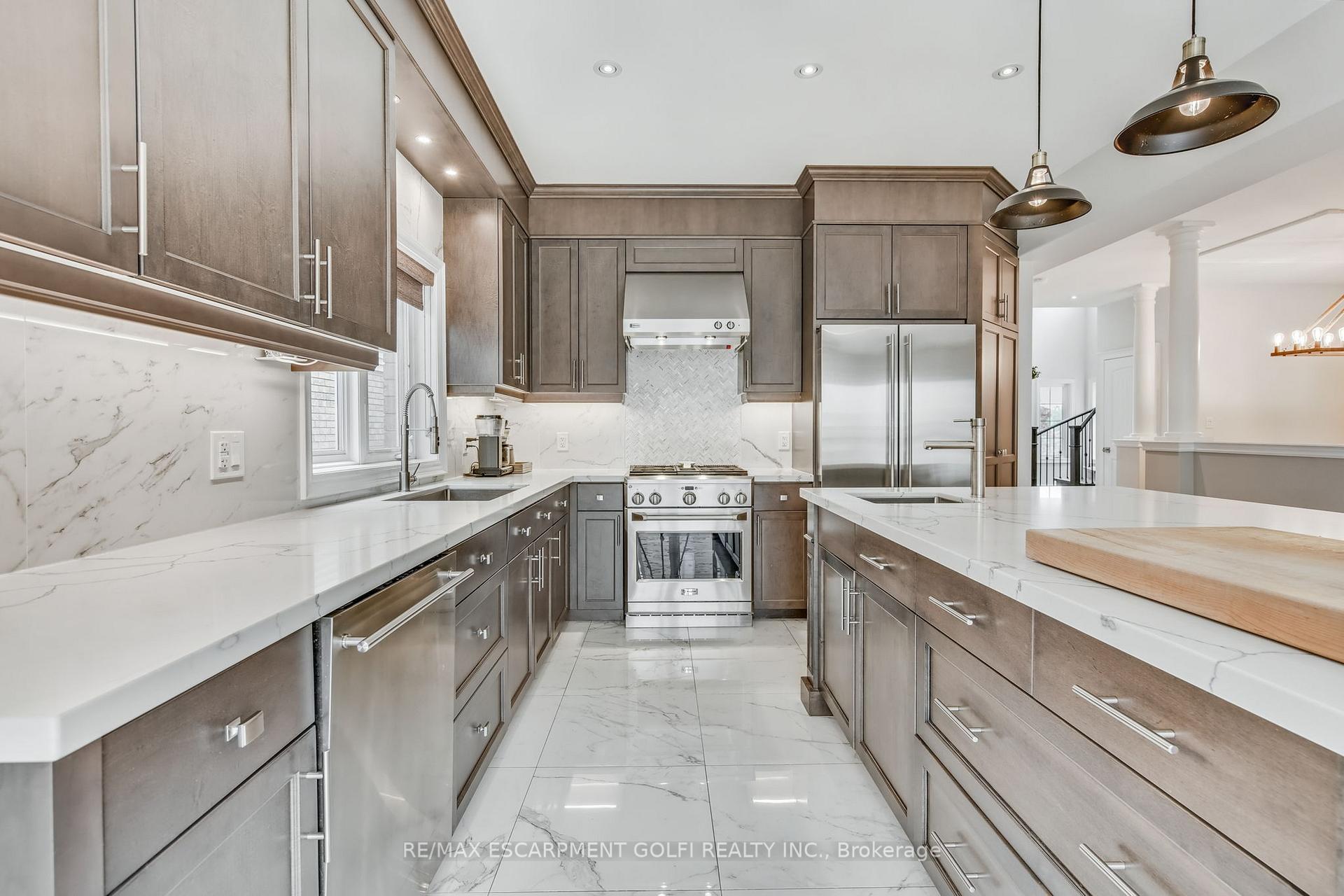 Photo 13 of 168 Bookjans Drive, Hamilton, Meadowlands — HOMEH