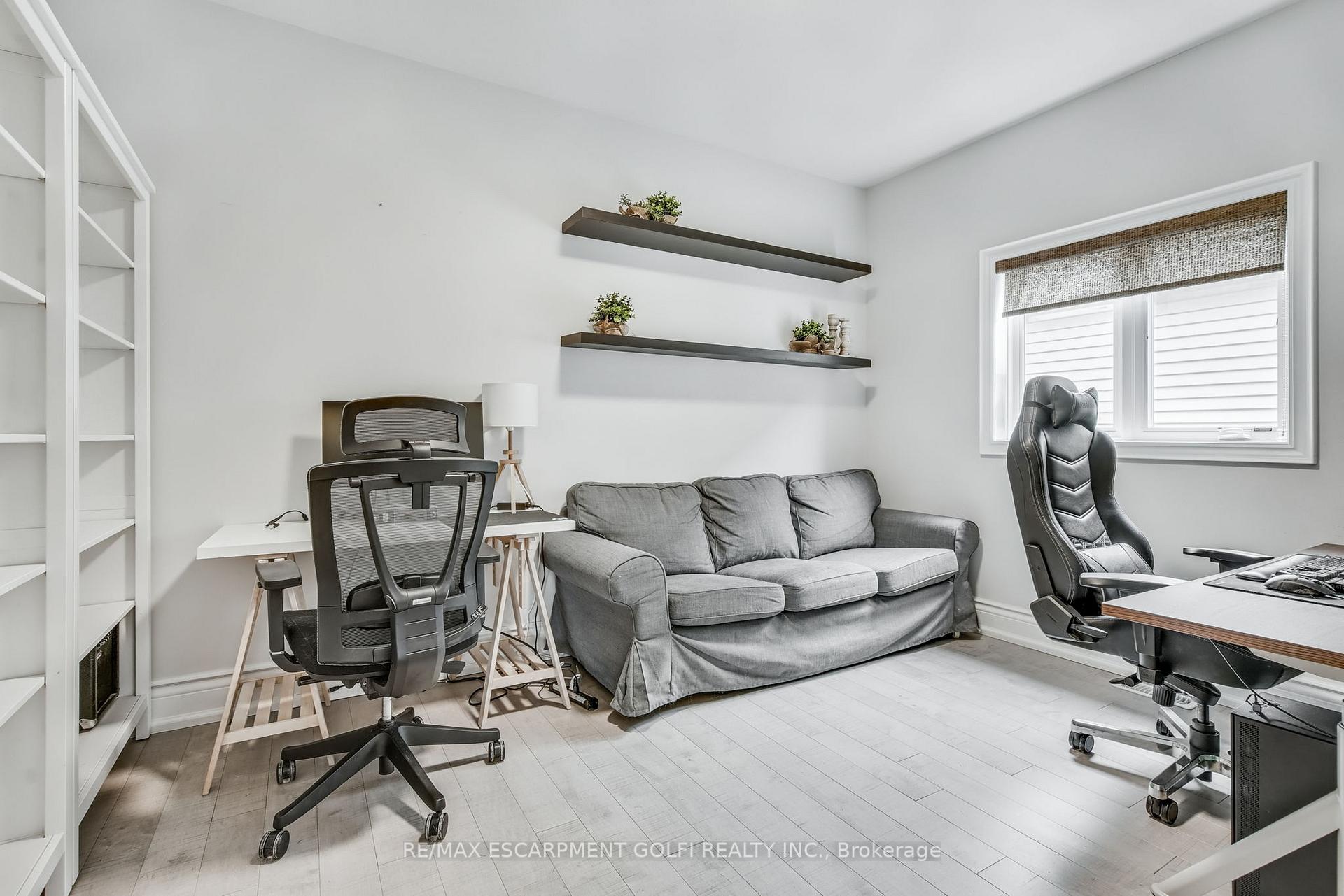 Photo 21 of 168 Bookjans Drive, Hamilton, Meadowlands — HOMEH
