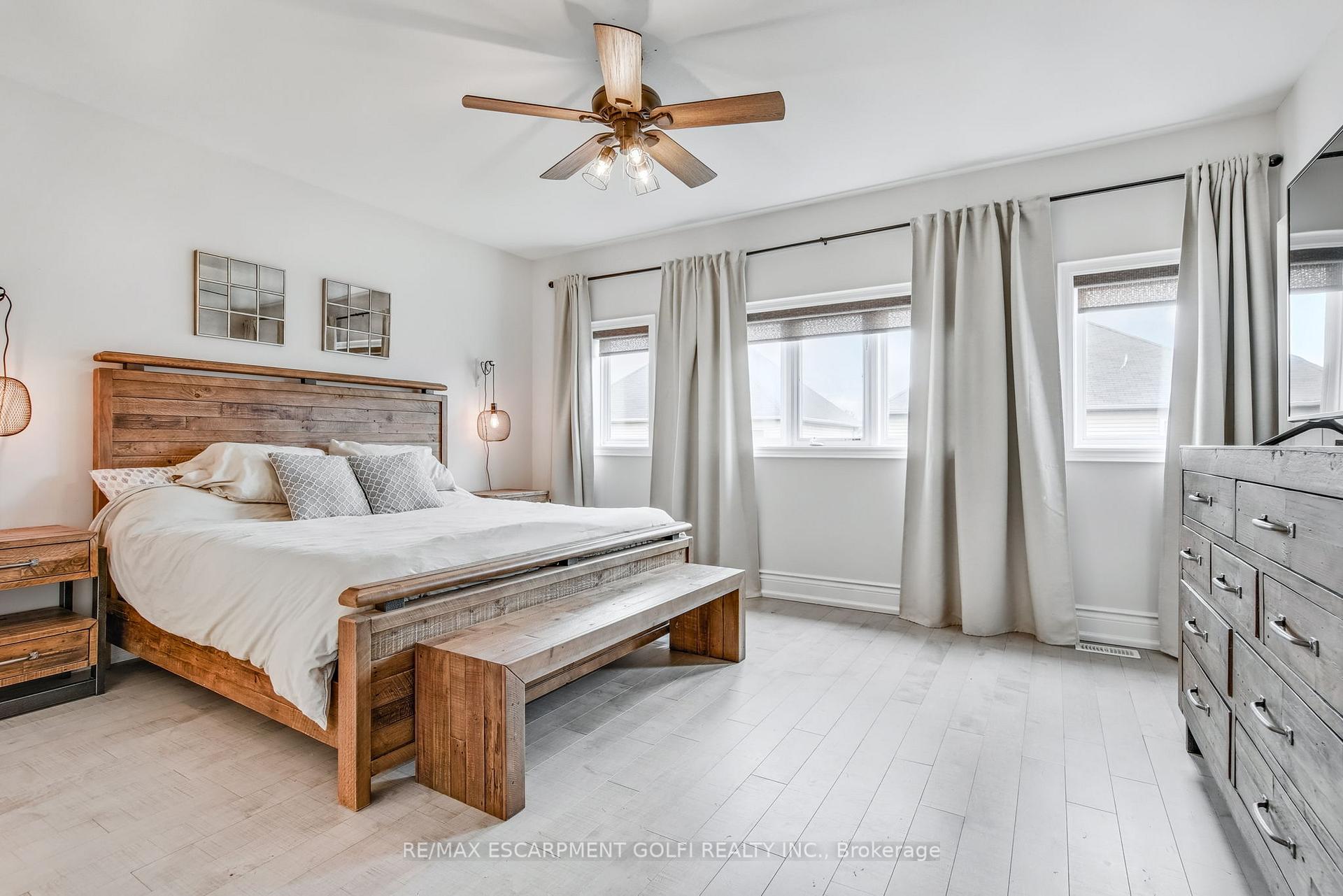 Photo 58 of 168 Bookjans Drive, Hamilton, Meadowlands — HOMEH