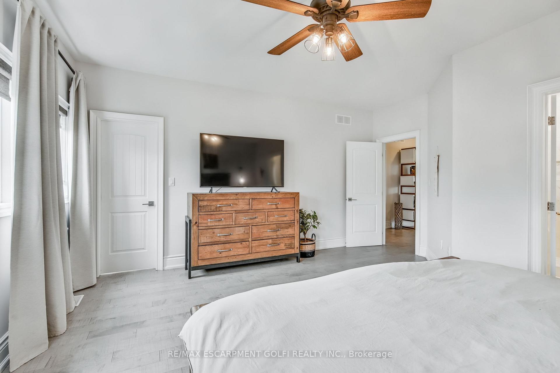 Photo 59 of 168 Bookjans Drive, Hamilton, Meadowlands — HOMEH