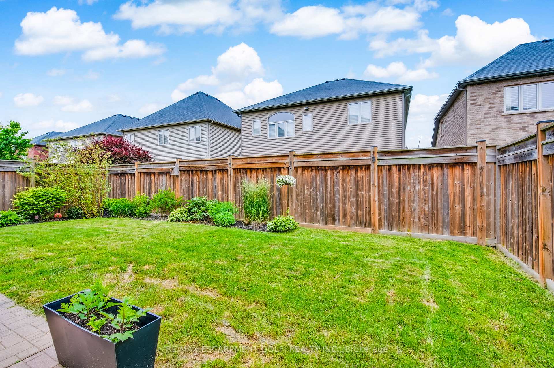 Photo 64 of 168 Bookjans Drive, Hamilton, Meadowlands — HOMEH