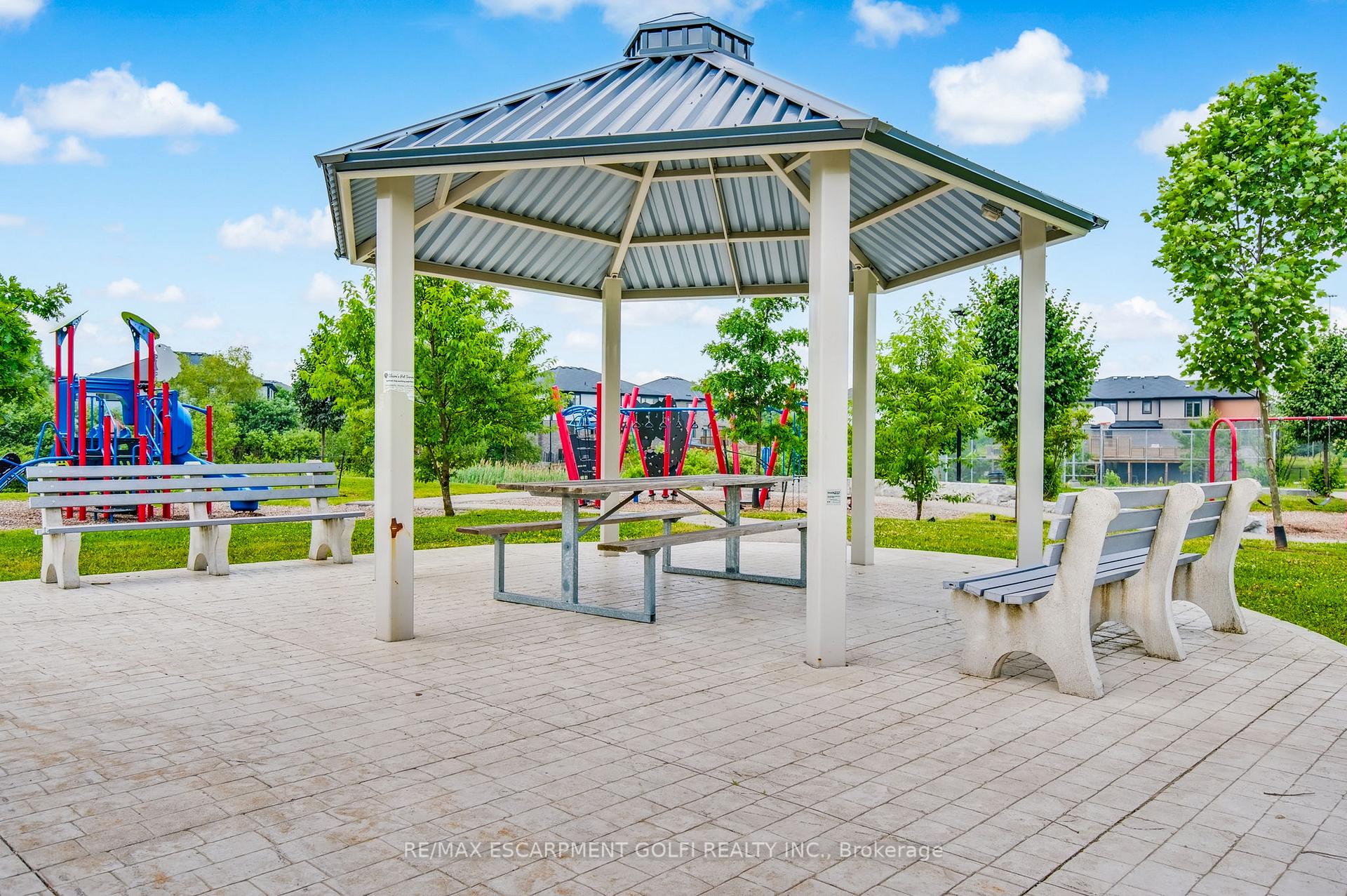 Photo 69 of 168 Bookjans Drive, Hamilton, Meadowlands — HOMEH
