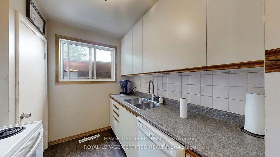 Photo 11 of 289 Henderson Street, Caledon, Bolton West — HOMEH