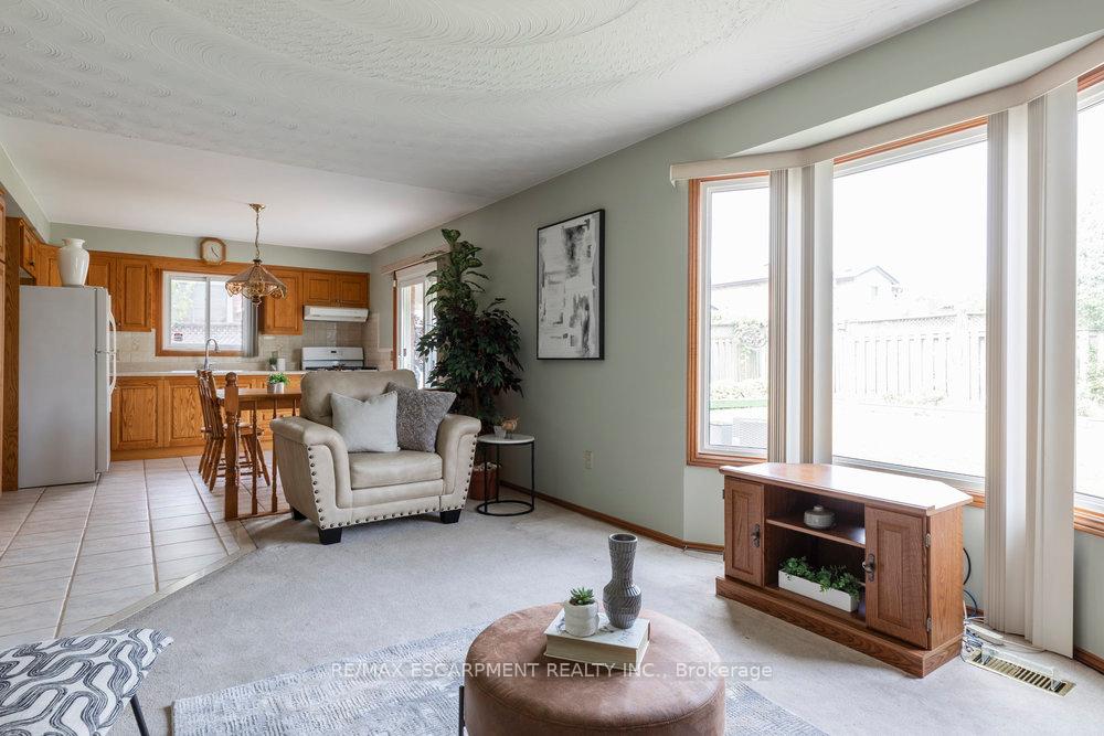 Photo 29 of 87 Strawberry Drive, Hamilton, Riverdale — HOMEH