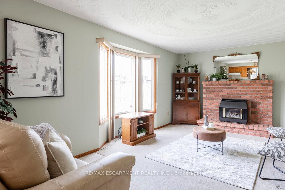 Photo 11 of 87 Strawberry Drive, Hamilton, Riverdale — HOMEH
