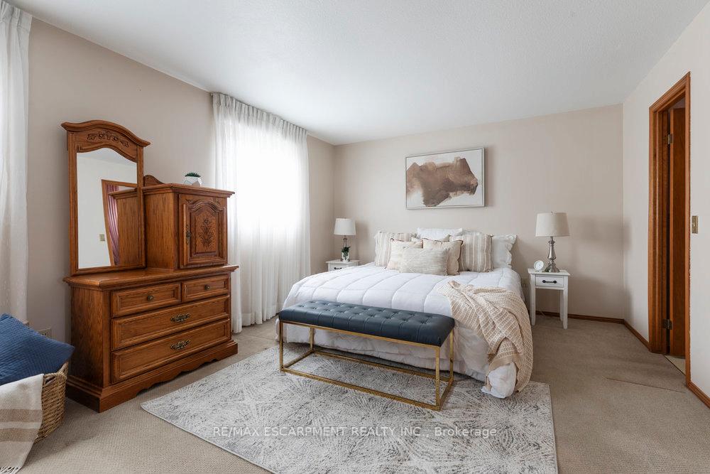 Photo 12 of 87 Strawberry Drive, Hamilton, Riverdale — HOMEH