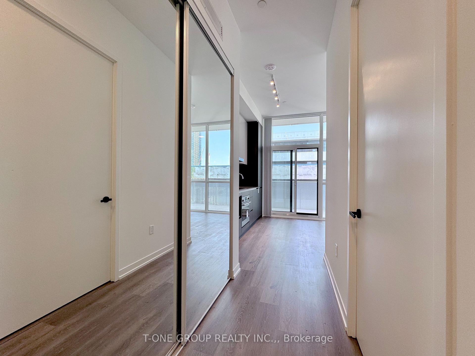 Photo 4 of Unit 607, 28 Interchange Way, Vaughan, Vaughan Corporate Centre — HOMEH