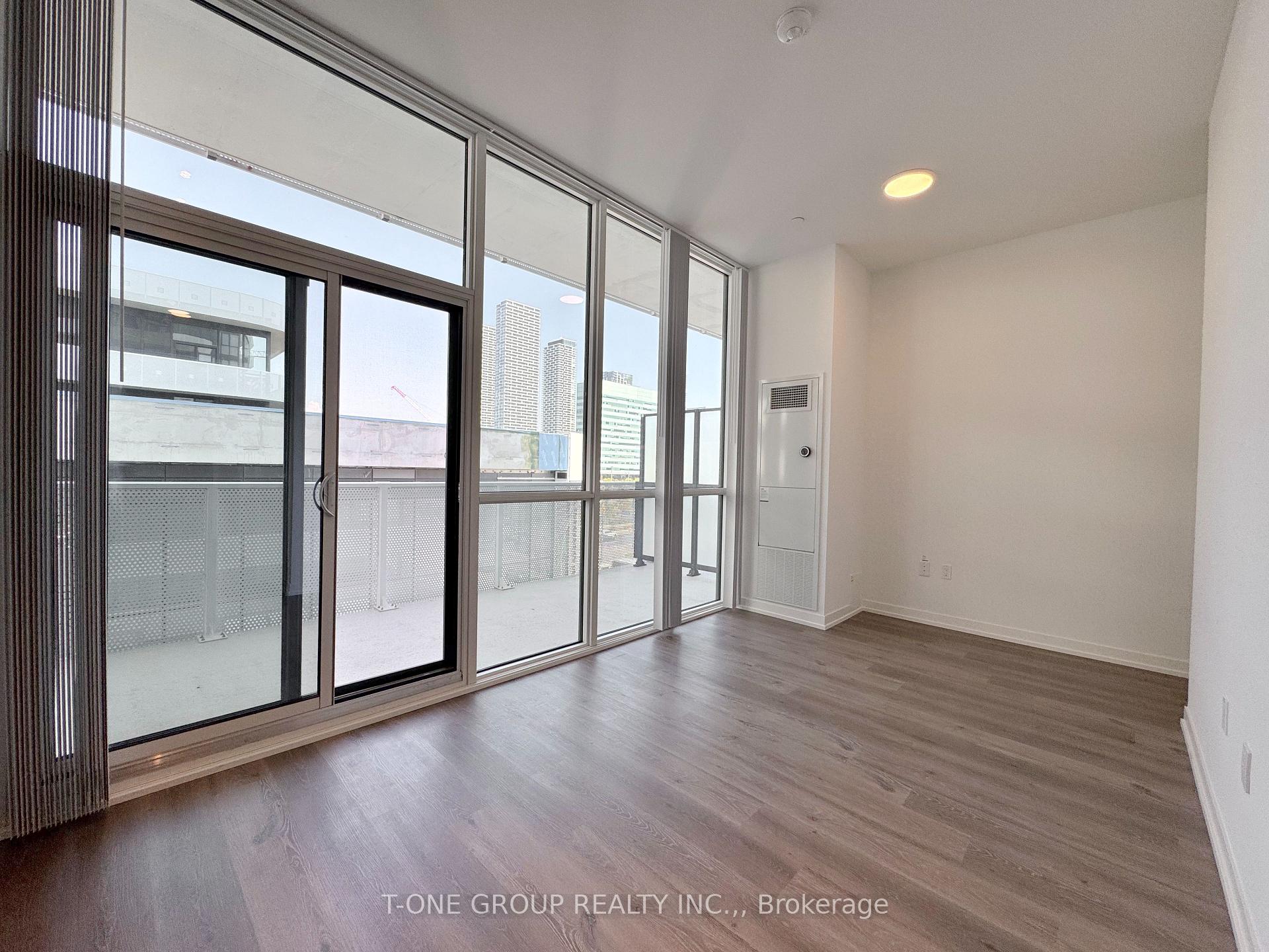 Photo 5 of Unit 607, 28 Interchange Way, Vaughan, Vaughan Corporate Centre — HOMEH
