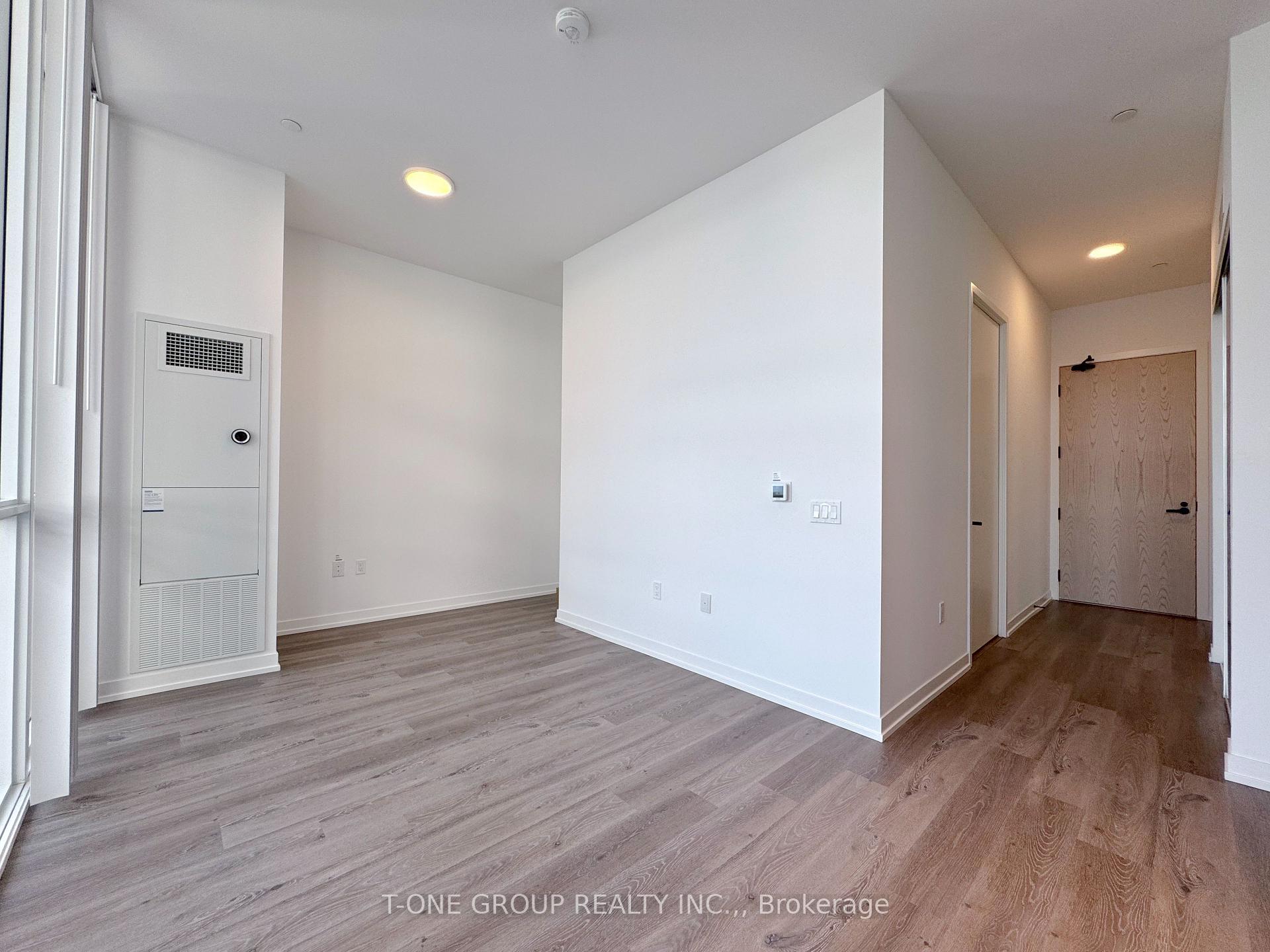 Photo 6 of Unit 607, 28 Interchange Way, Vaughan, Vaughan Corporate Centre — HOMEH