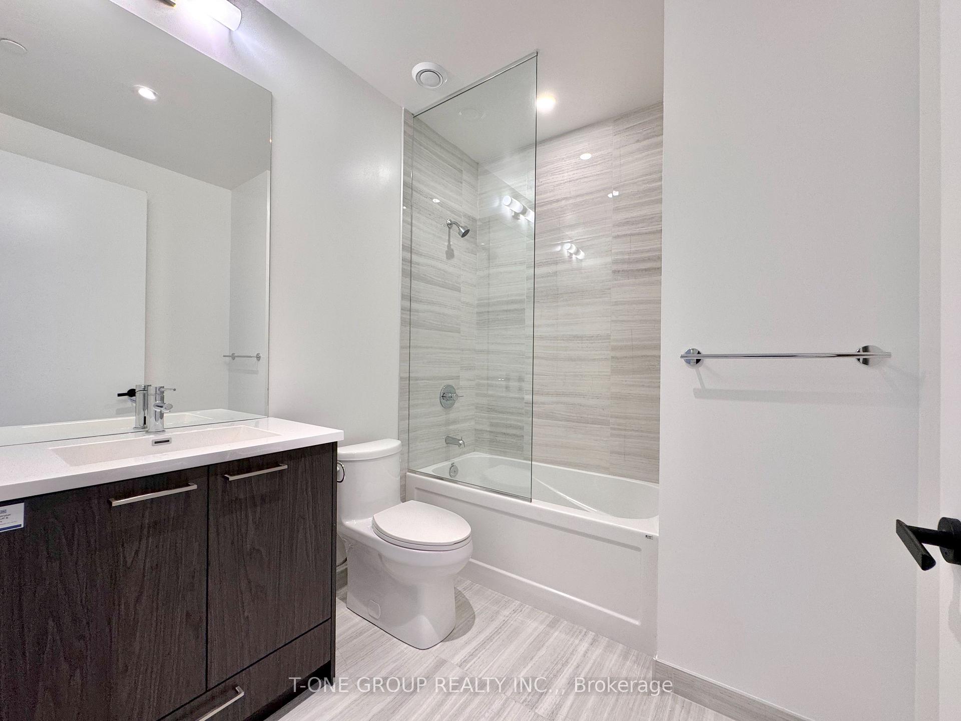 Photo 13 of Unit 607, 28 Interchange Way, Vaughan, Vaughan Corporate Centre — HOMEH