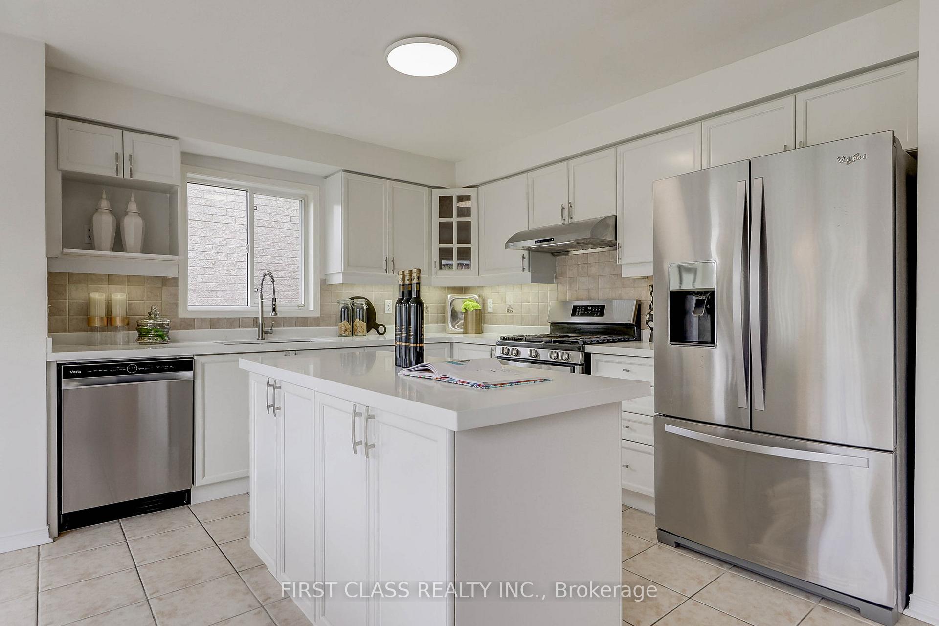 Photo 13 of 47 Lauraview Crescent, Markham, Berczy — HOMEH