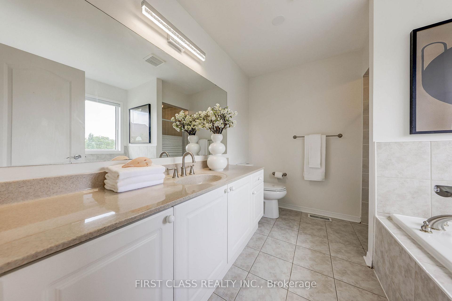 Photo 19 of 47 Lauraview Crescent, Markham, Berczy — HOMEH
