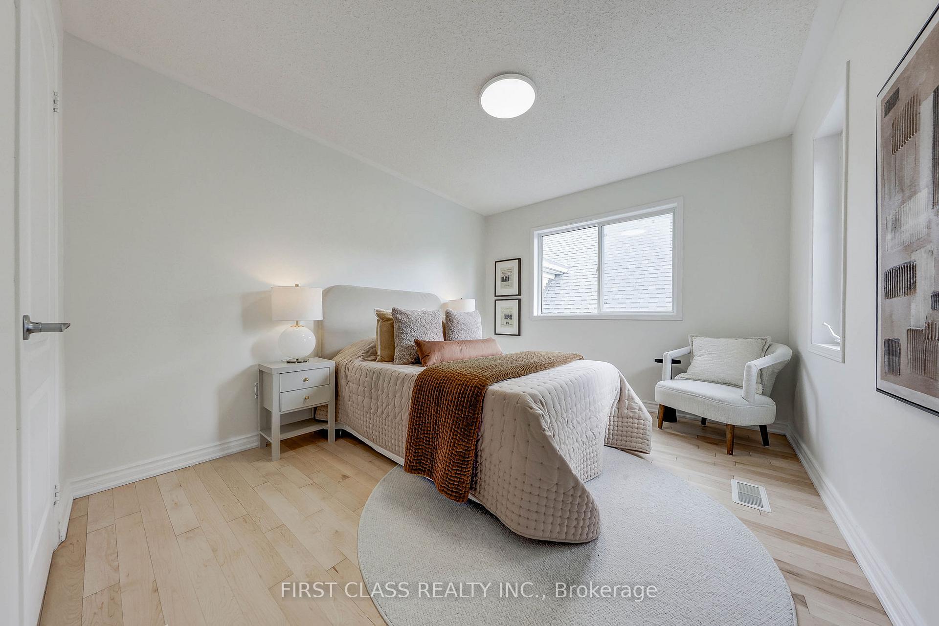 Photo 23 of 47 Lauraview Crescent, Markham, Berczy — HOMEH