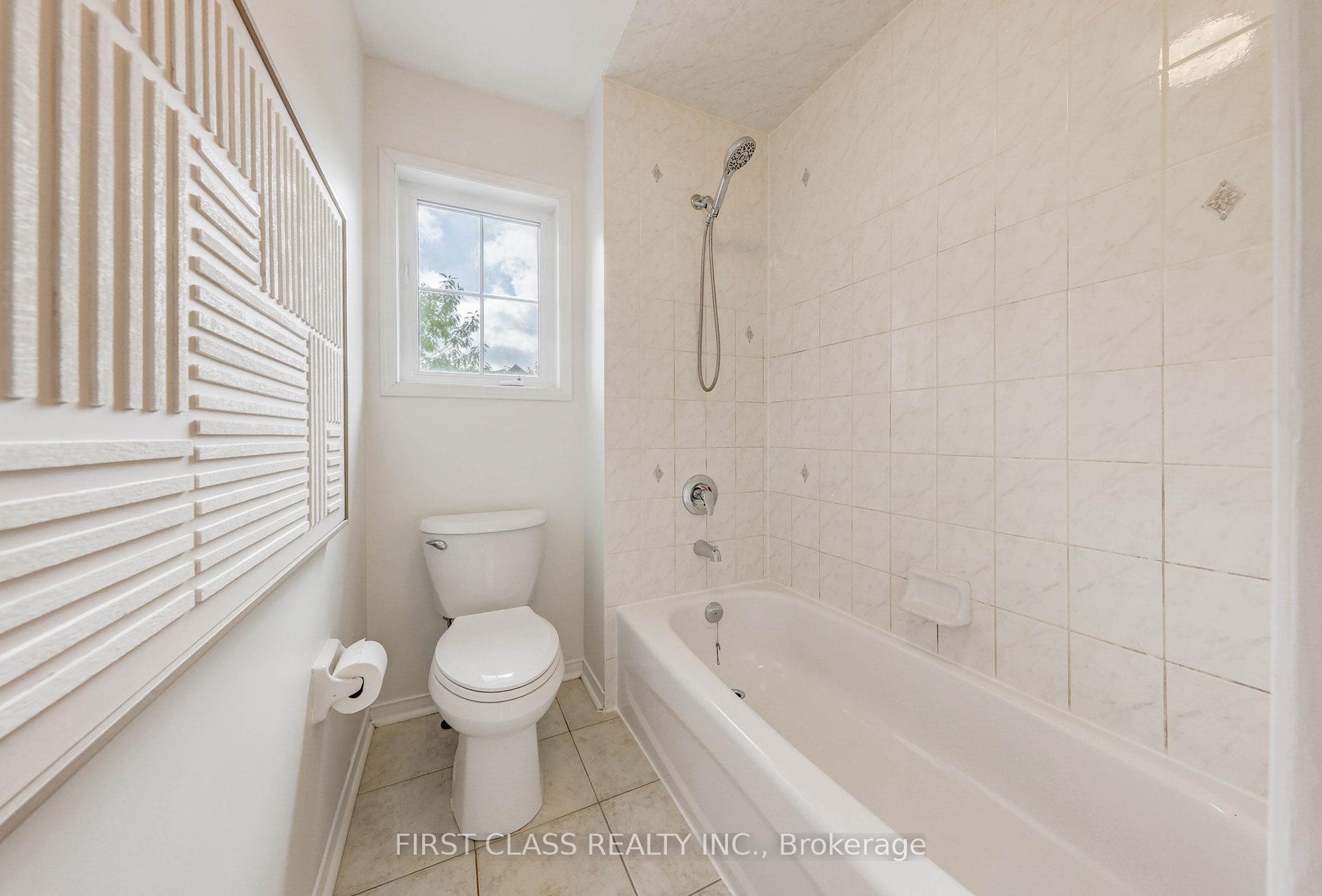 Photo 27 of 47 Lauraview Crescent, Markham, Berczy — HOMEH