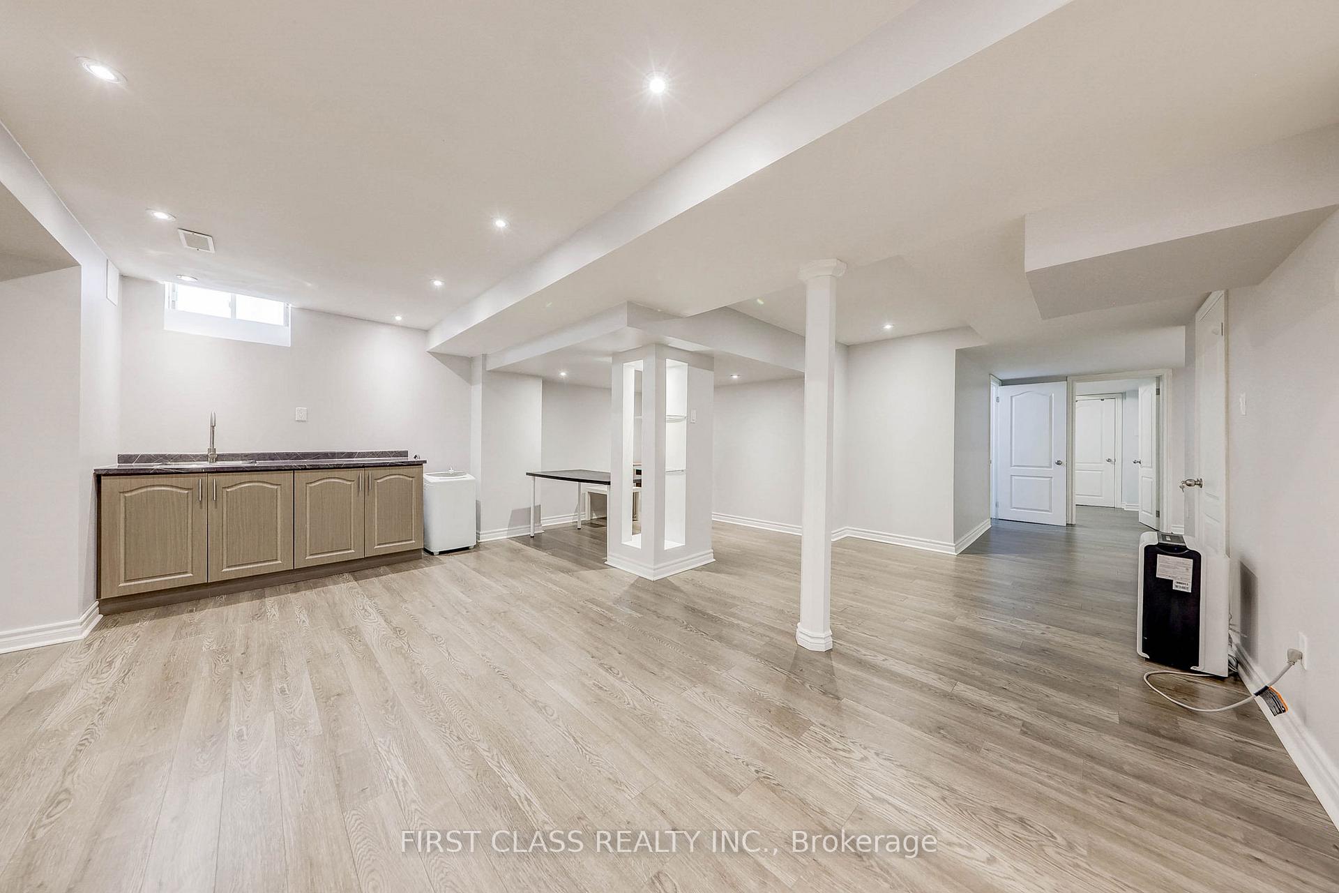 Photo 30 of 47 Lauraview Crescent, Markham, Berczy — HOMEH