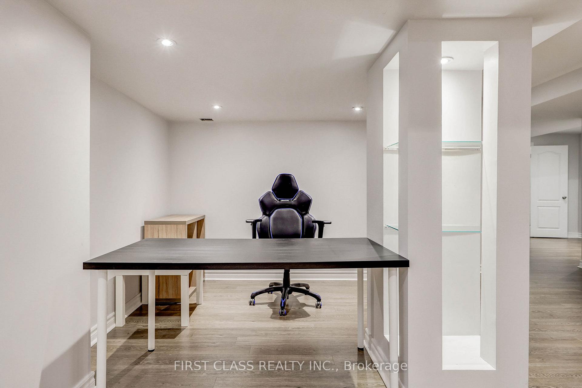 Photo 32 of 47 Lauraview Crescent, Markham, Berczy — HOMEH