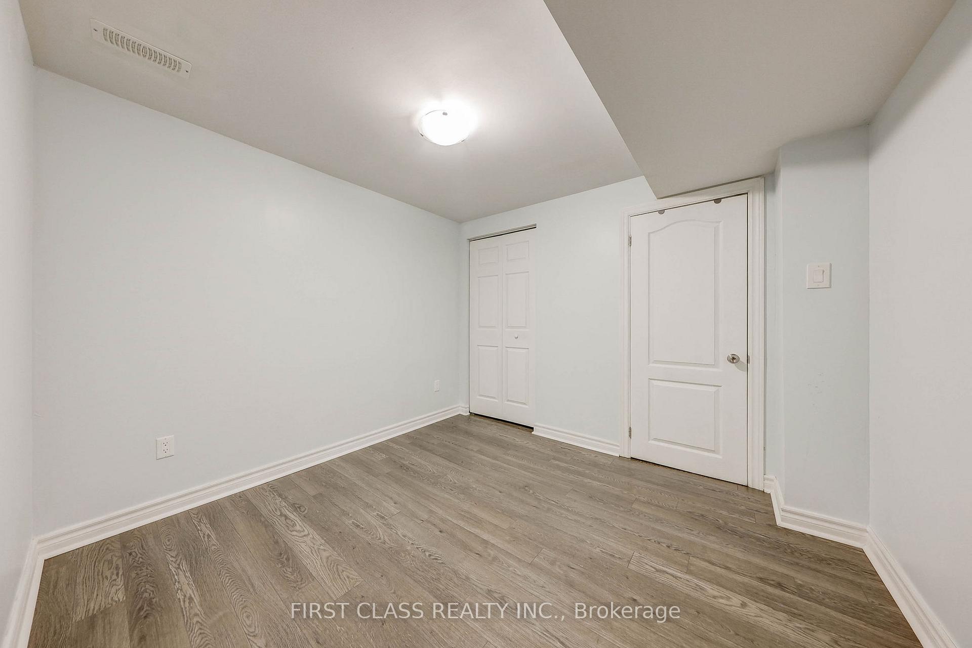 Photo 33 of 47 Lauraview Crescent, Markham, Berczy — HOMEH