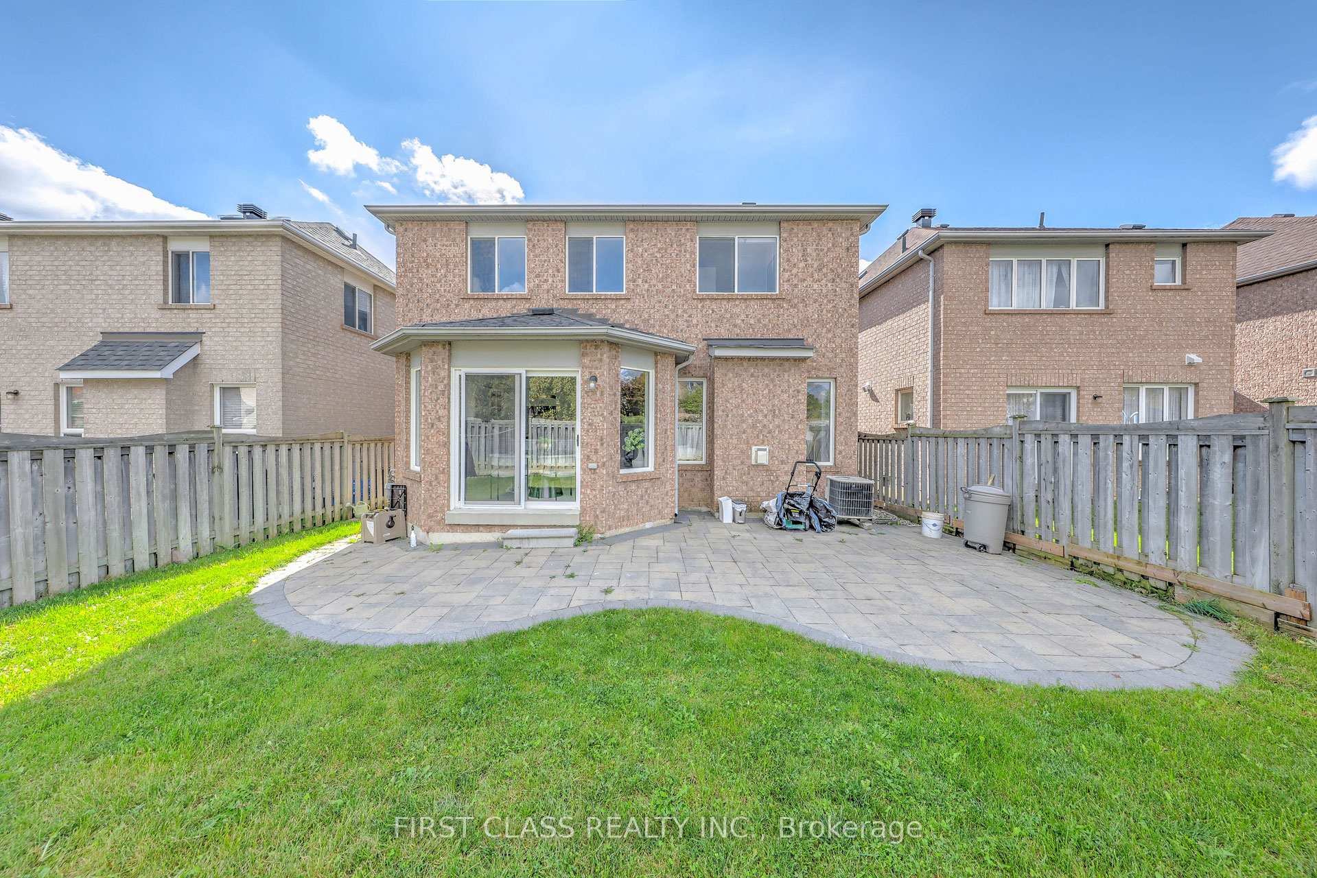 Photo 35 of 47 Lauraview Crescent, Markham, Berczy — HOMEH