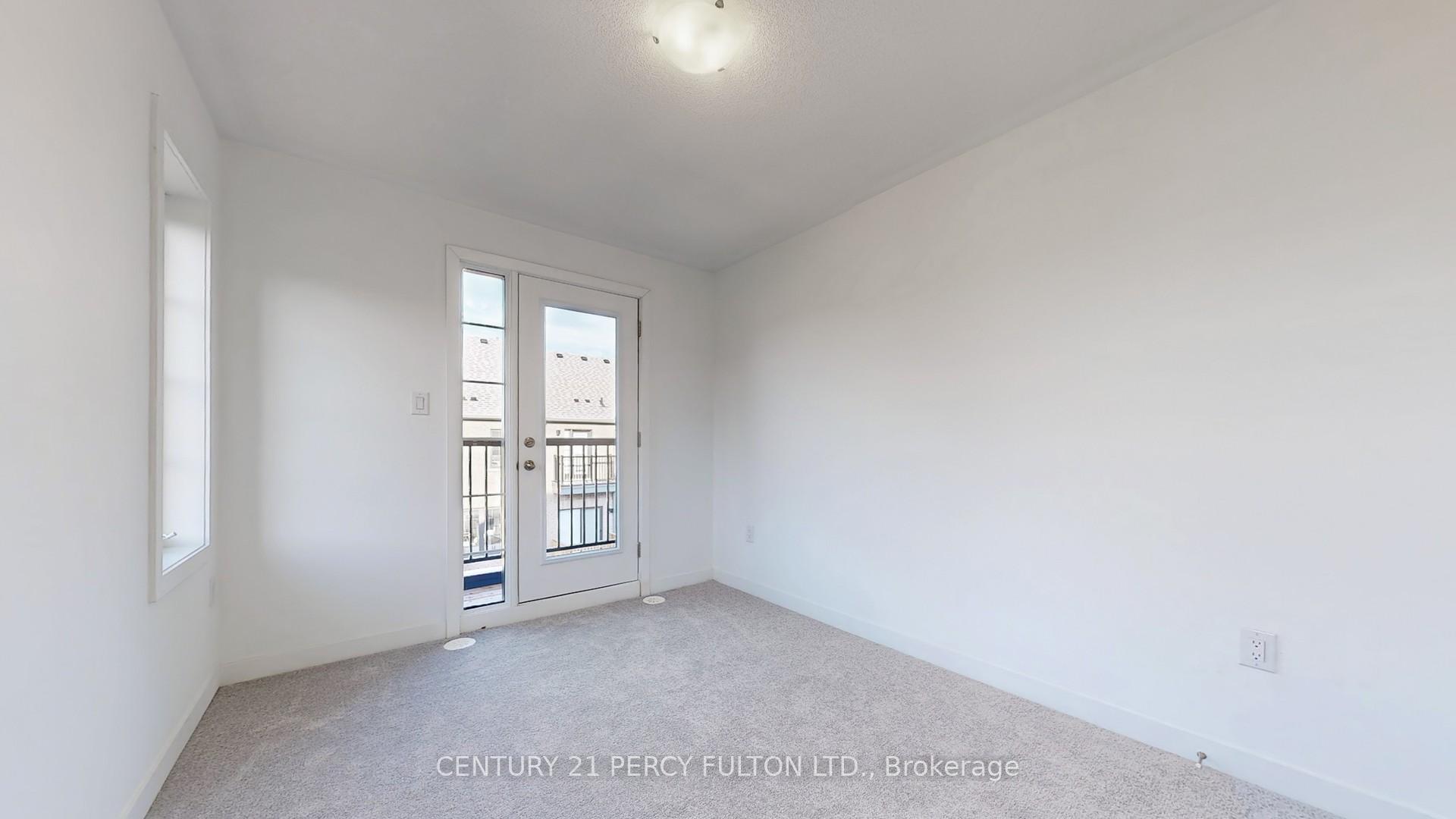 Photo 21 of 29 Calloway Way, Whitby, Downtown Whitby — HOMEH