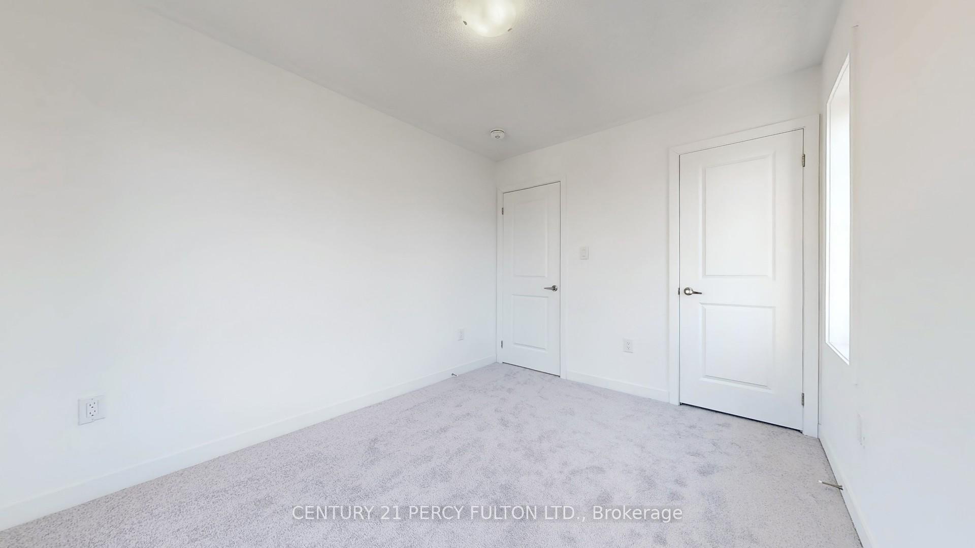 Photo 42 of 29 Calloway Way, Whitby, Downtown Whitby — HOMEH
