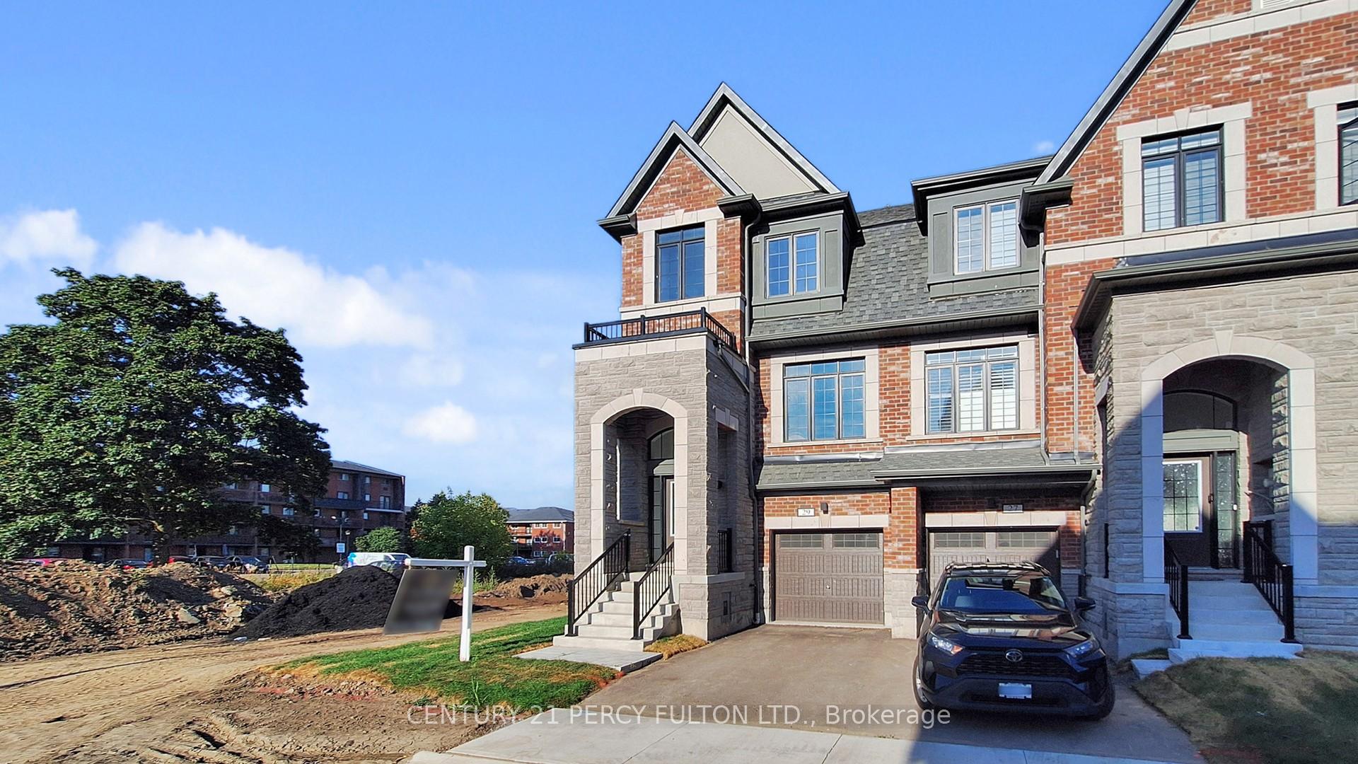 Photo 22 of 29 Calloway Way, Whitby, Downtown Whitby — HOMEH