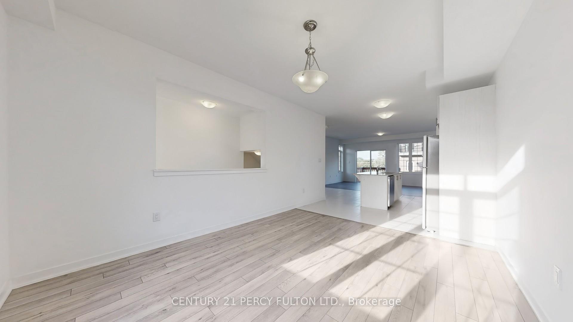 Photo 27 of 29 Calloway Way, Whitby, Downtown Whitby — HOMEH