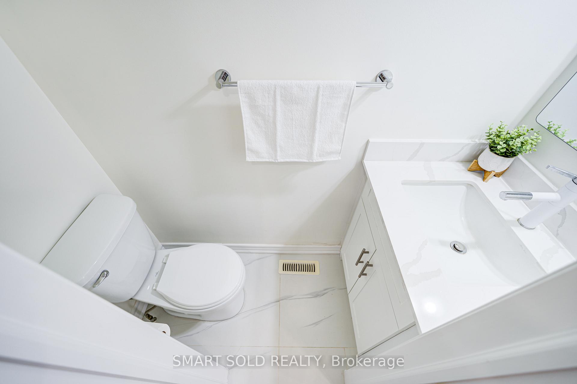Photo 65 of 81 Rakewood Crescent, Scarborough, L'Amoreaux — HOMEH