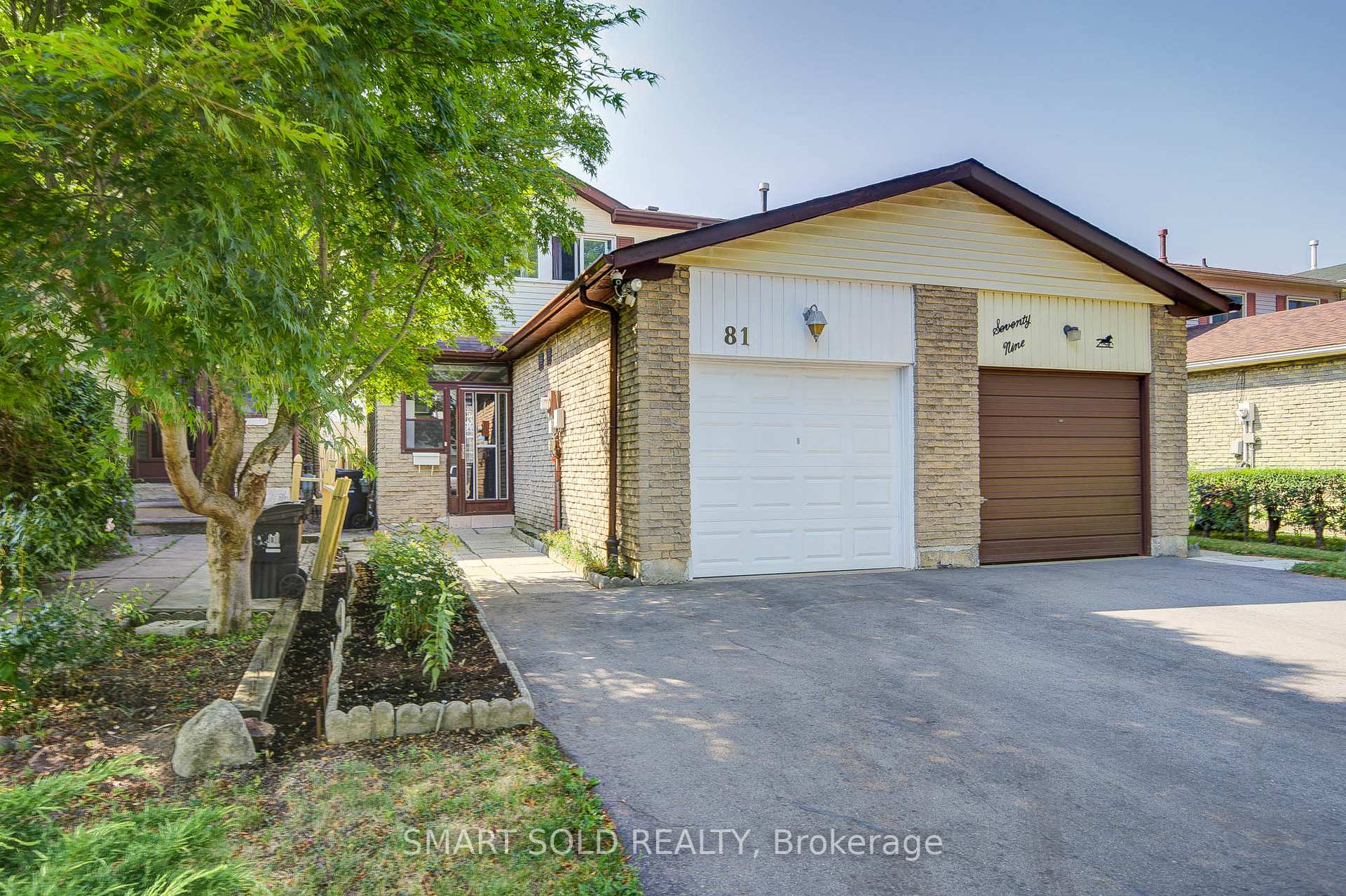 Photo 4 of 81 Rakewood Crescent, Scarborough, L'Amoreaux — HOMEH