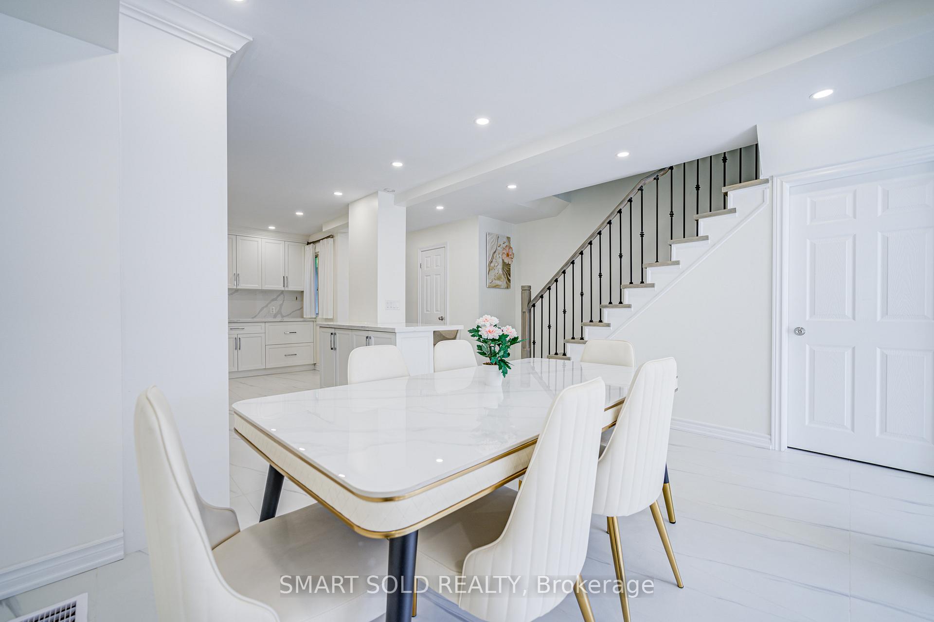 Photo 42 of 81 Rakewood Crescent, Scarborough, L'Amoreaux — HOMEH
