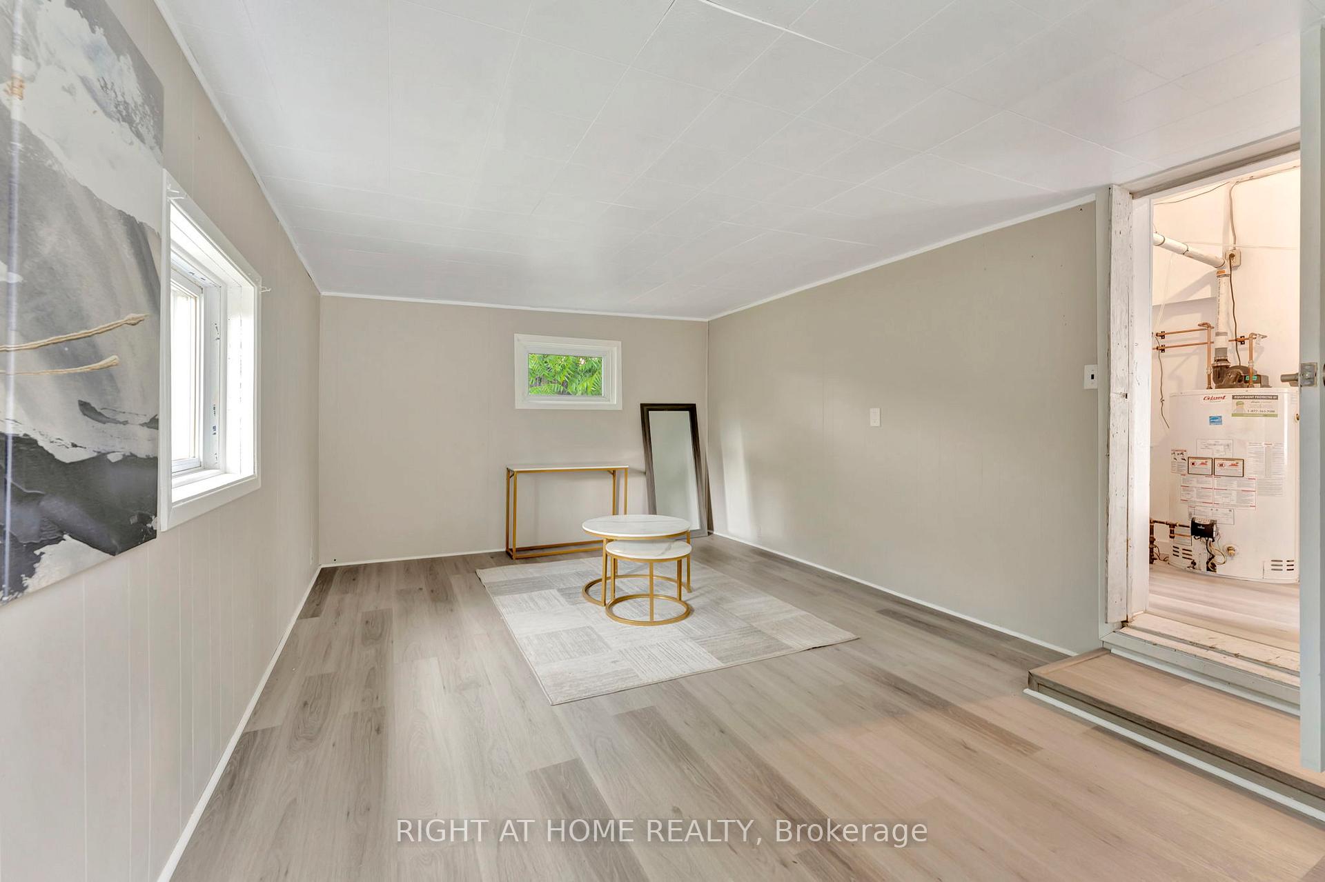 Photo 16 of 462 Upper Wellington Street, Hamilton, Centremount — HOMEH