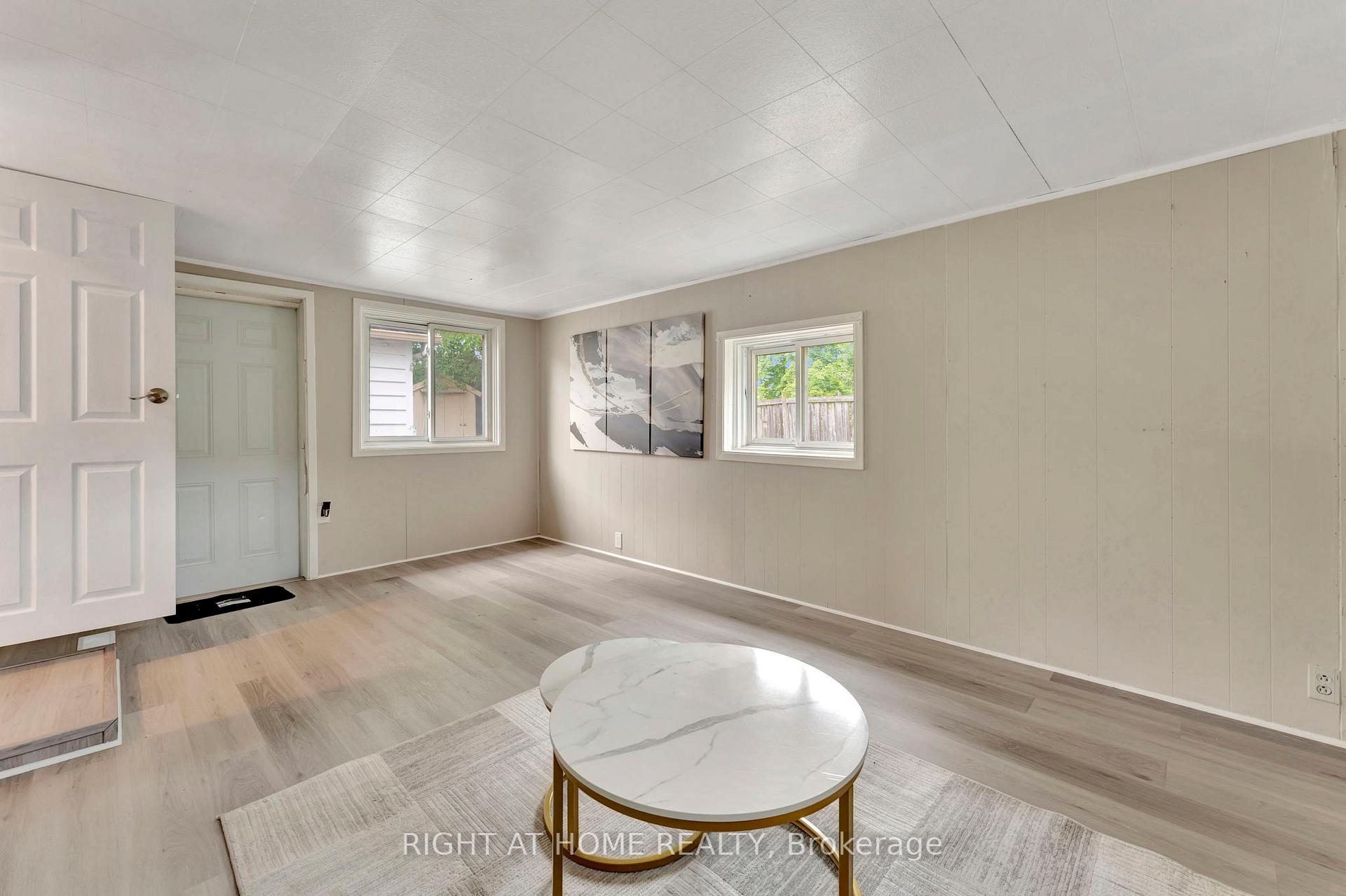 Photo 18 of 462 Upper Wellington Street, Hamilton, Centremount — HOMEH